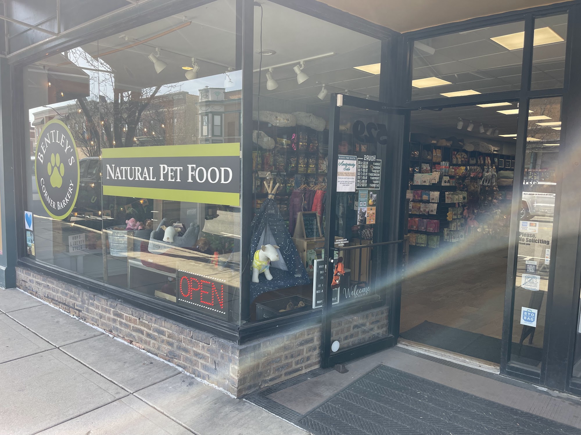 Twelve Paws Pet Supply (Formerly Bentley's Pet Stuff) Libertyville