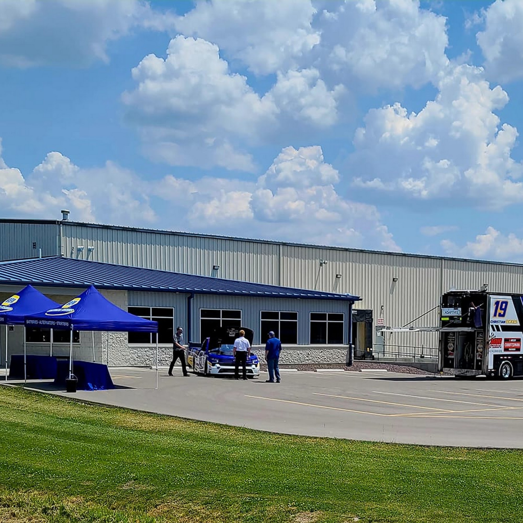 McKay Auto Parts Distribution Center Litchfield