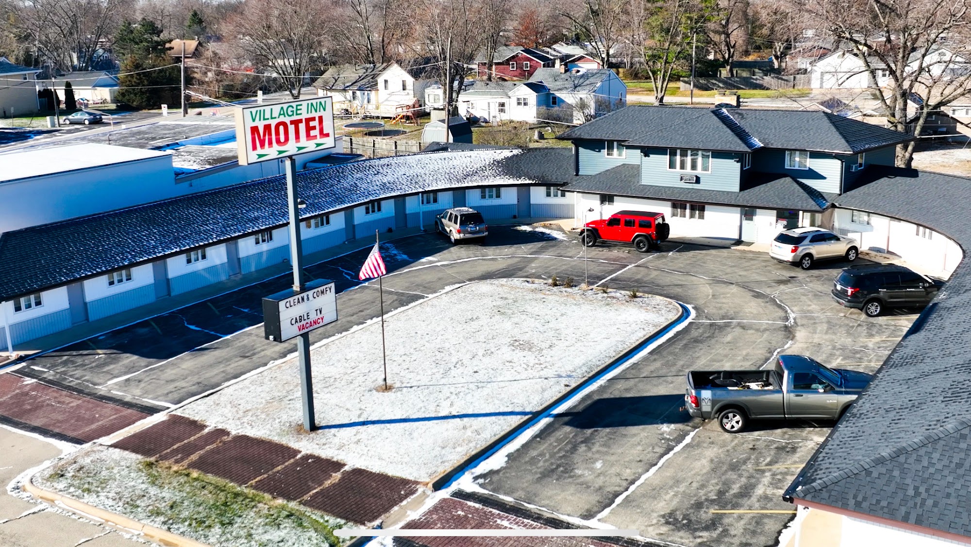 Village Inn Motel Machesney Park