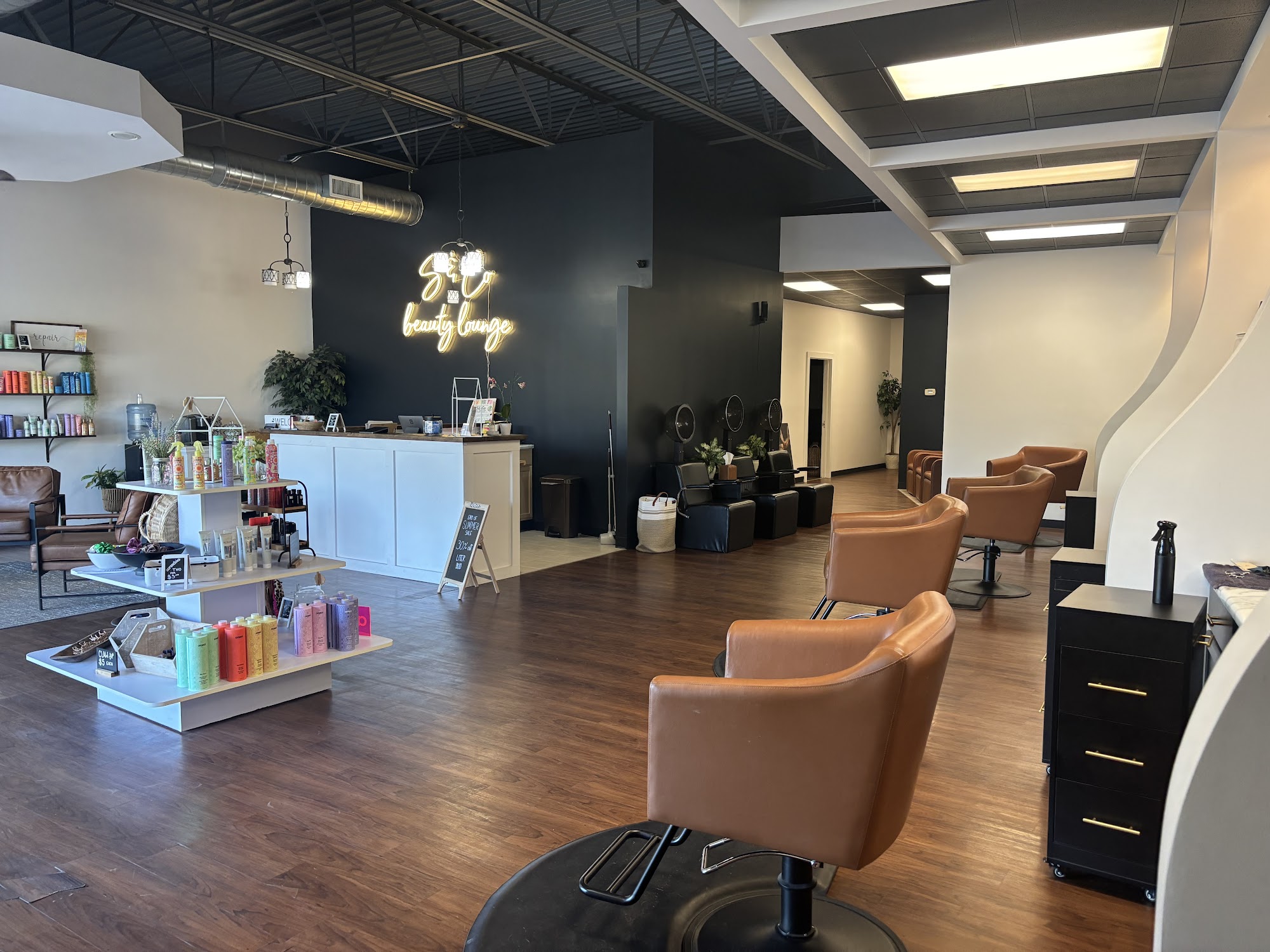 S & Co Beauty Lounge