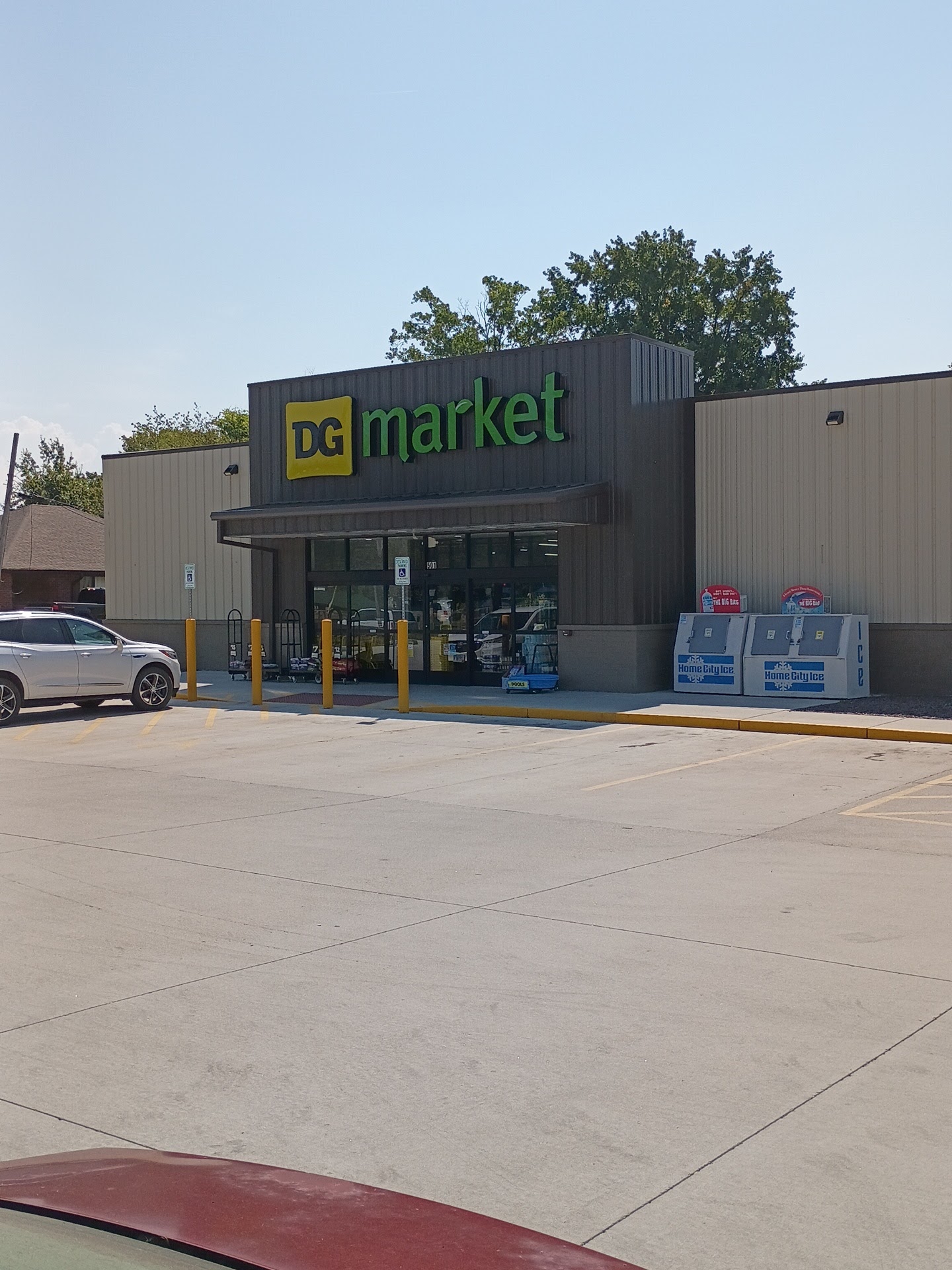 DG Market 501 E Deyoung St, Marion