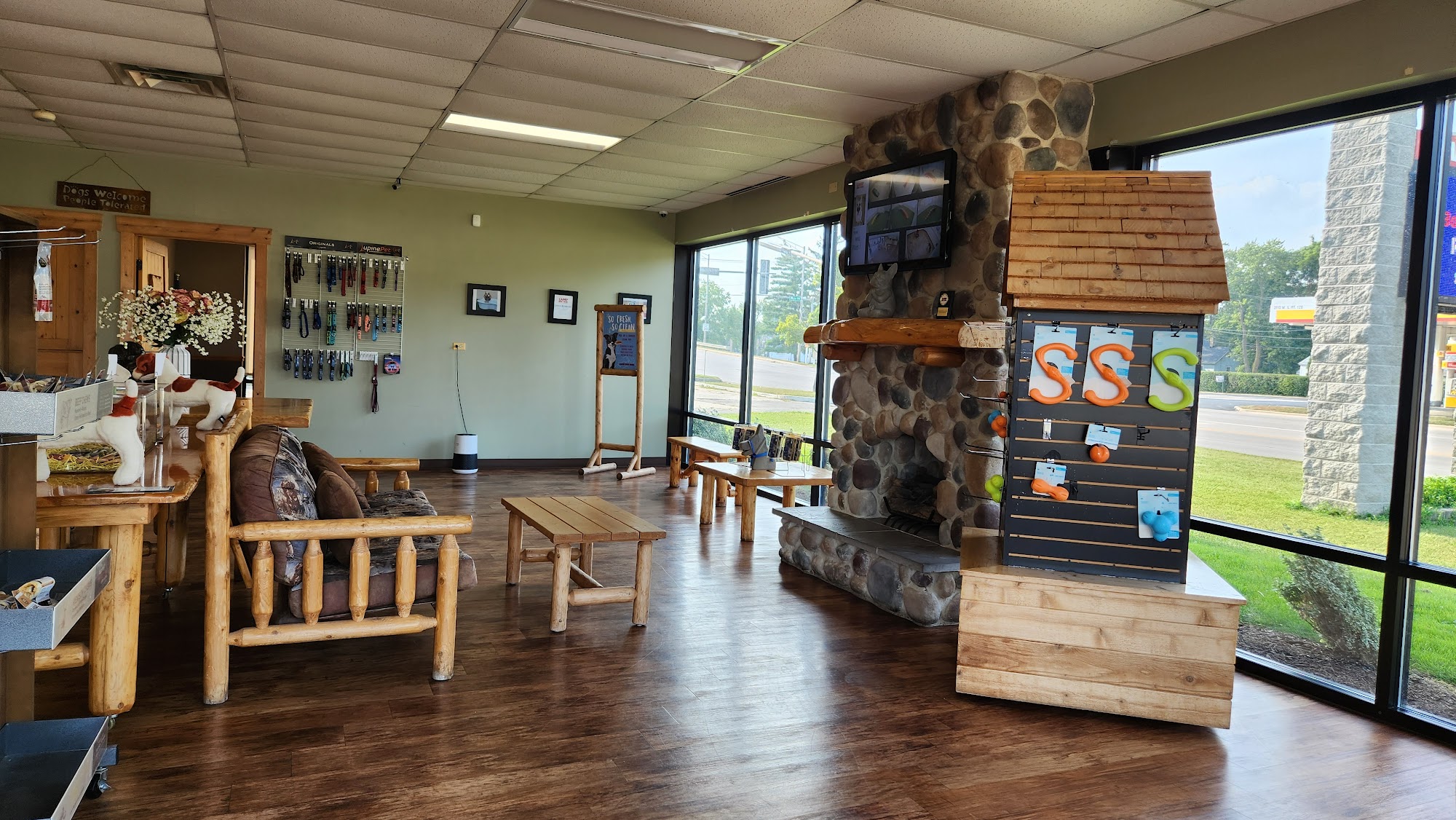 Camp Bow Wow McHenry