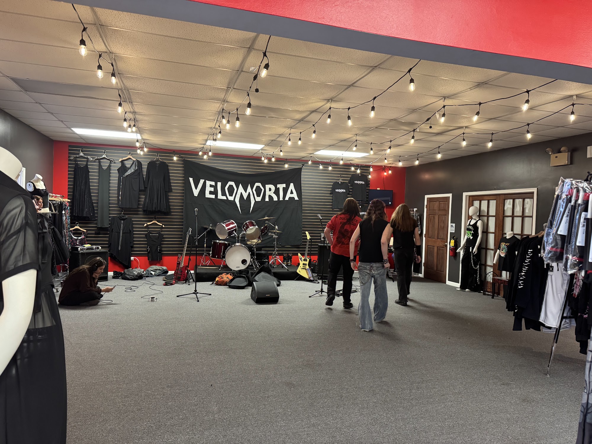 The Hideous Heart Boo-tique McHenry