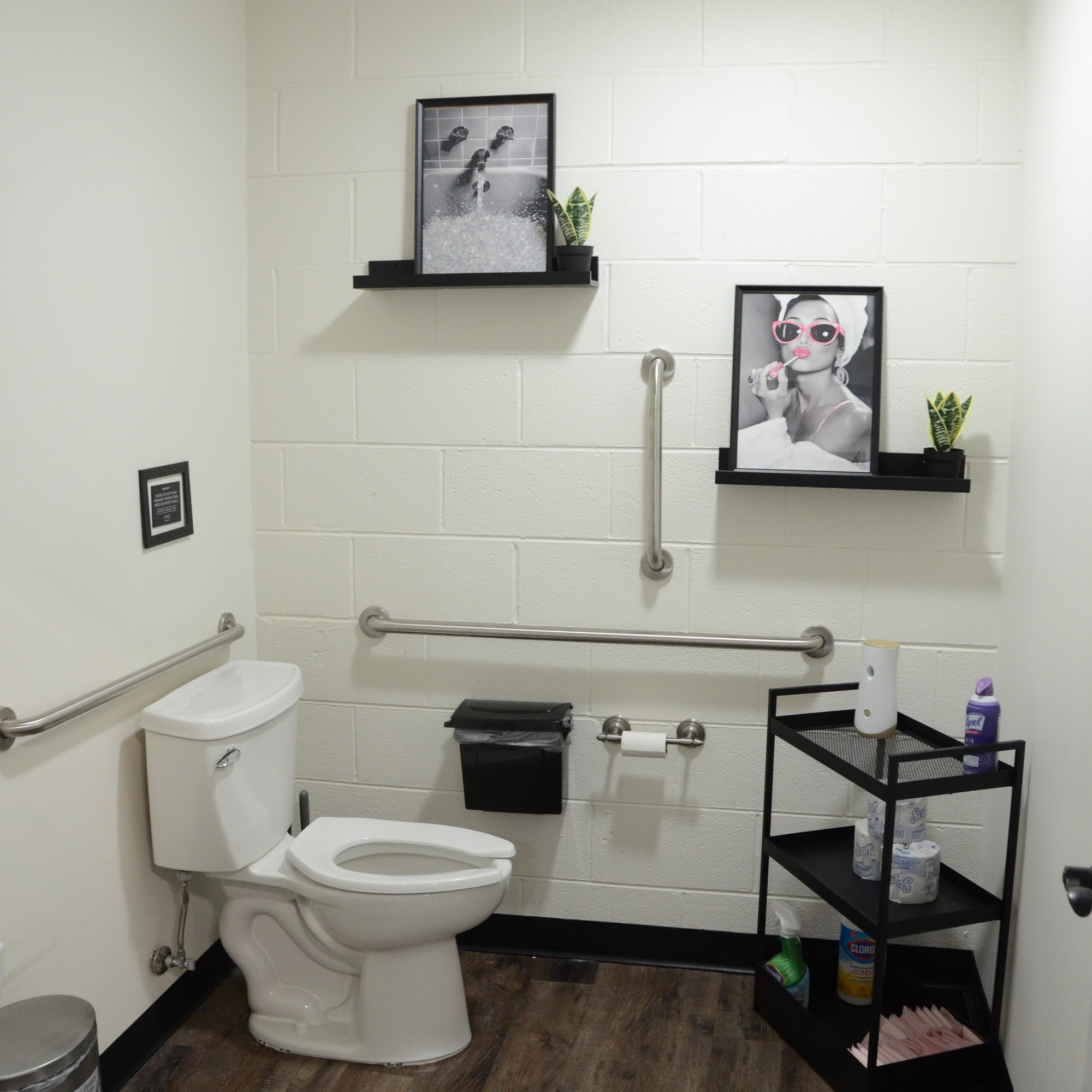 Alyse Marie Suites 14406 Pulaski Rd, Midlothian Illinois 60445