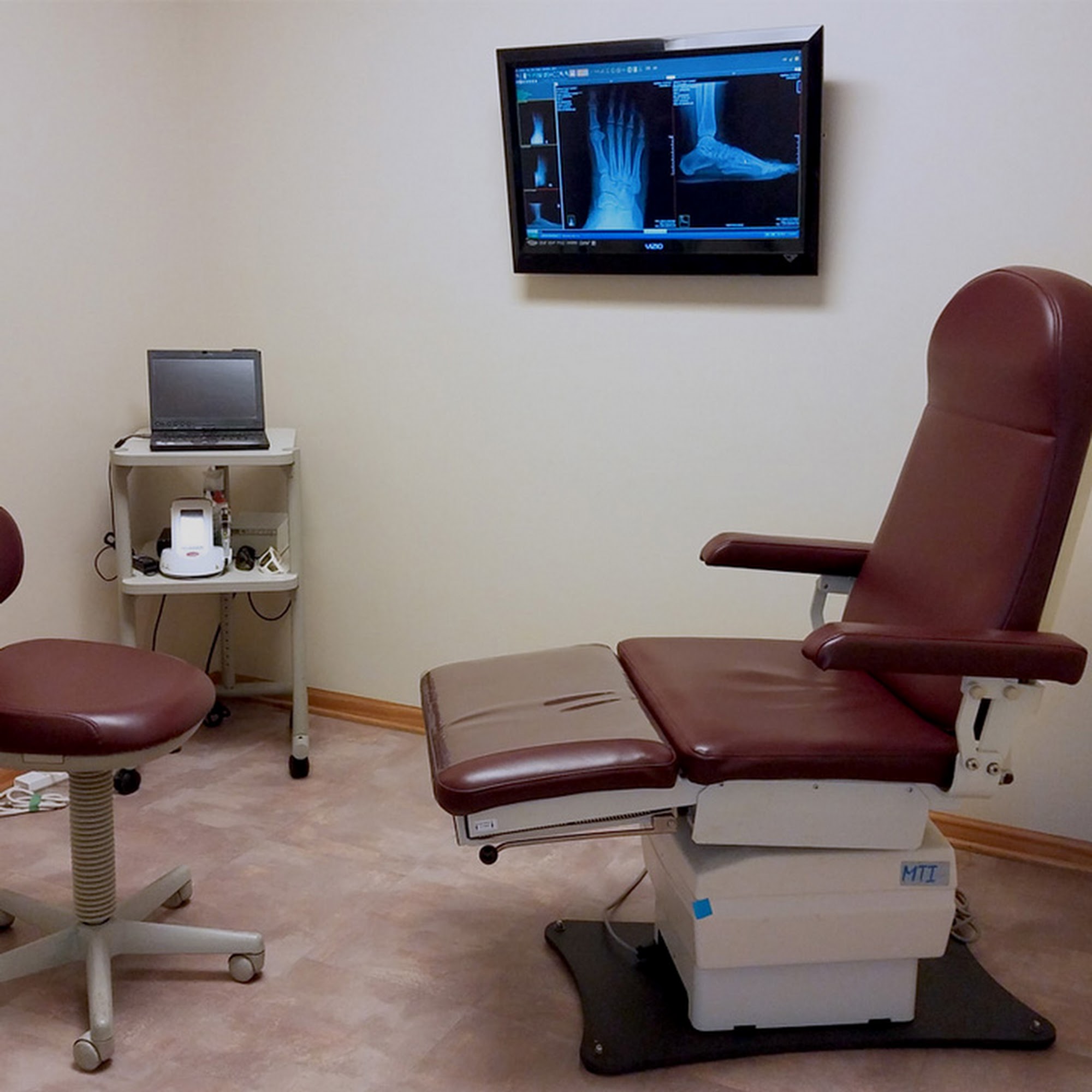 Mokena Foot & Ankle Clinic 19841 Wolf Rd, Mokena Illinois 60448