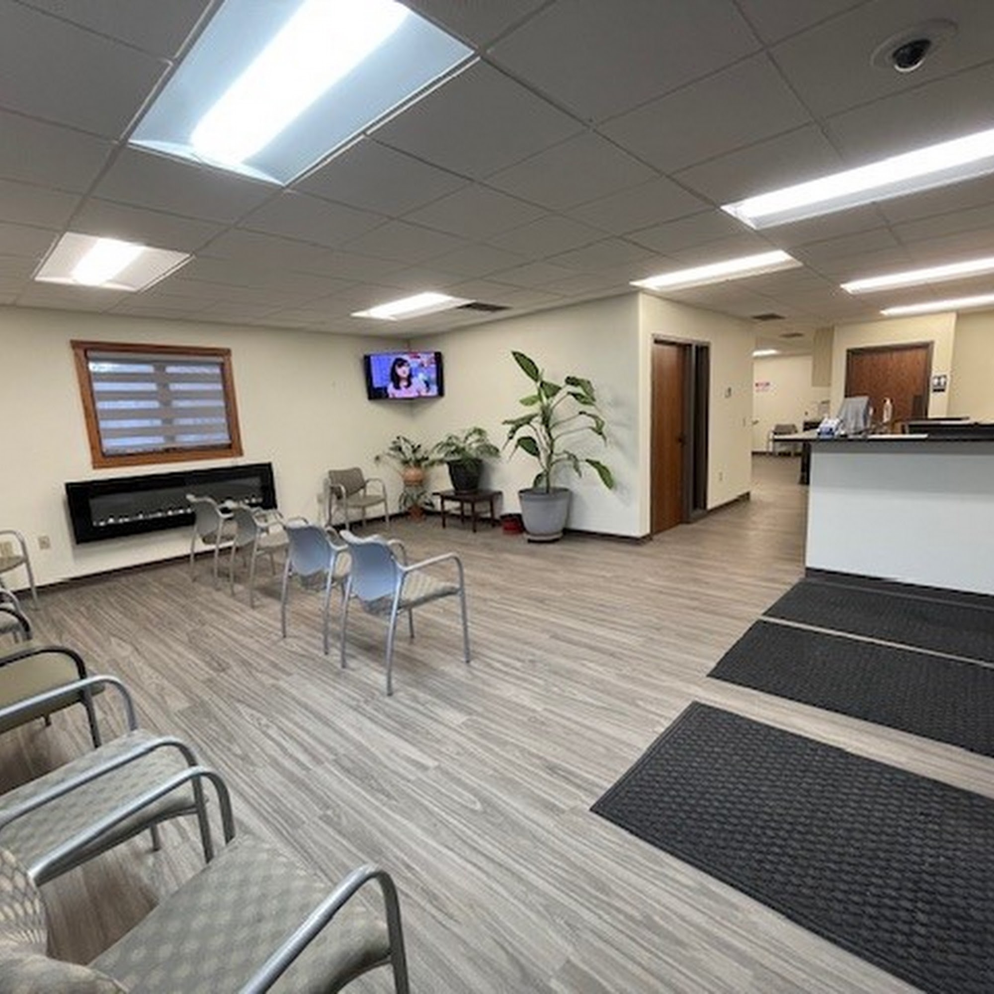 Advanced Foot & Ankle Center, Dr. Brian Ting 2101 47th St, Moline Illinois 61265