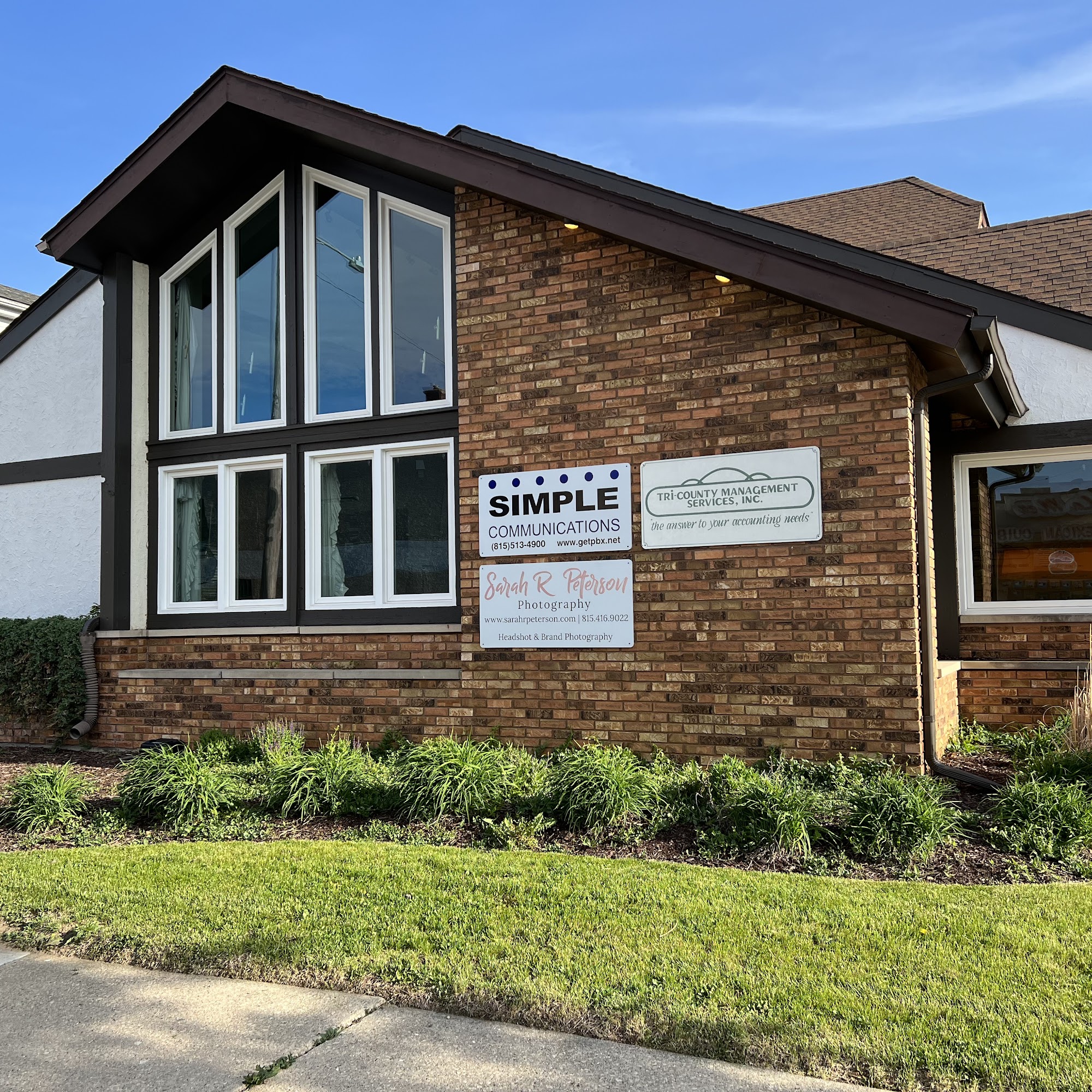 Simple Communications 118 E Jackson St, Morris Illinois 60450