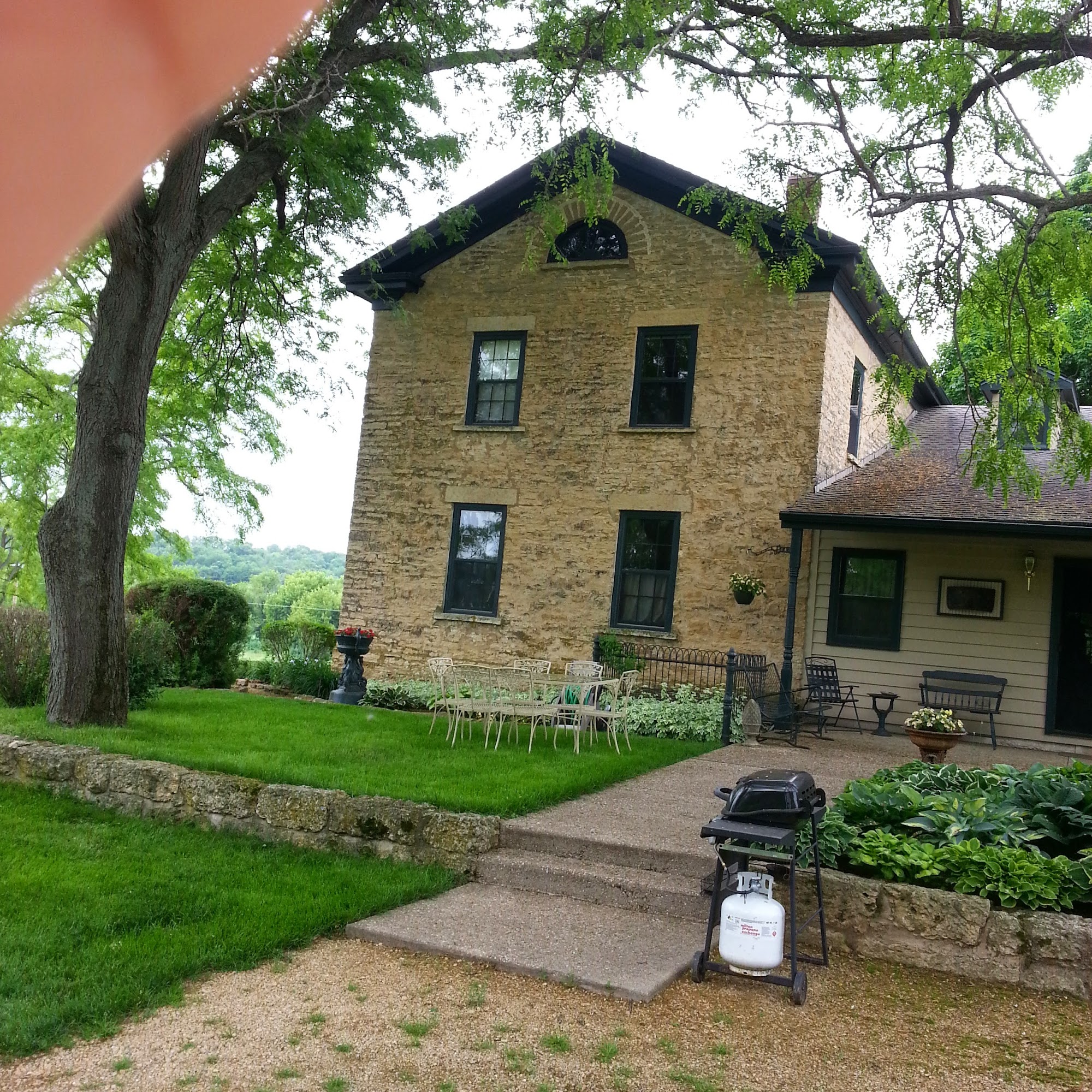 Susan Shire Antiques Mount Carroll