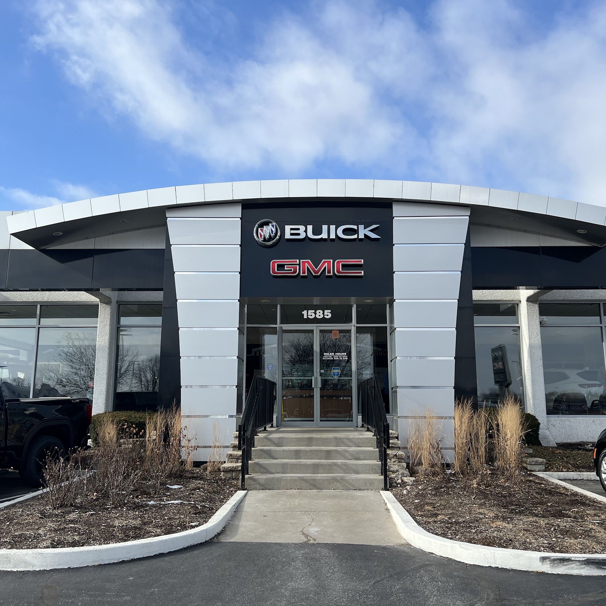Woody Buick GMC of Naperville Service Department