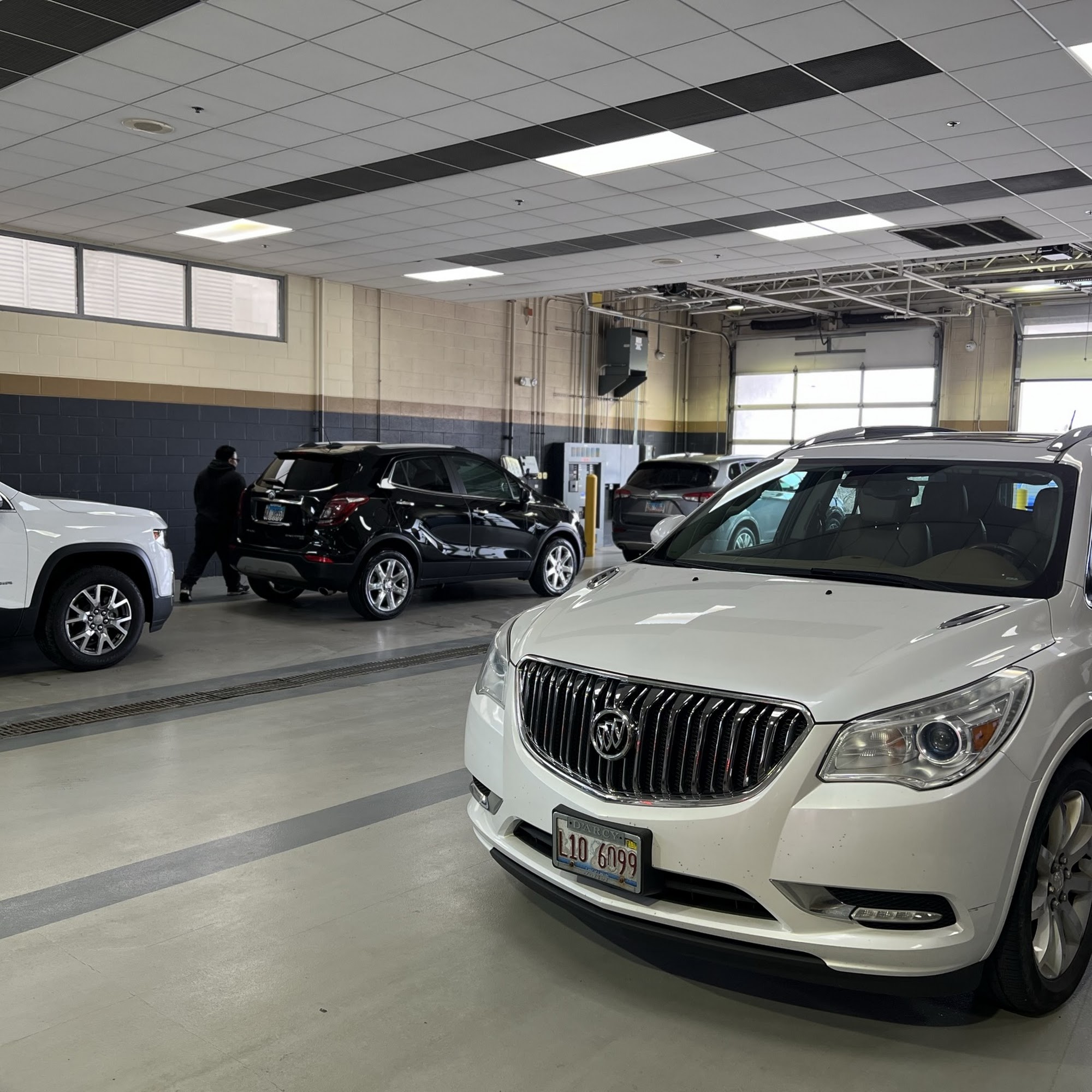 Woody Buick GMC of Naperville Service Department