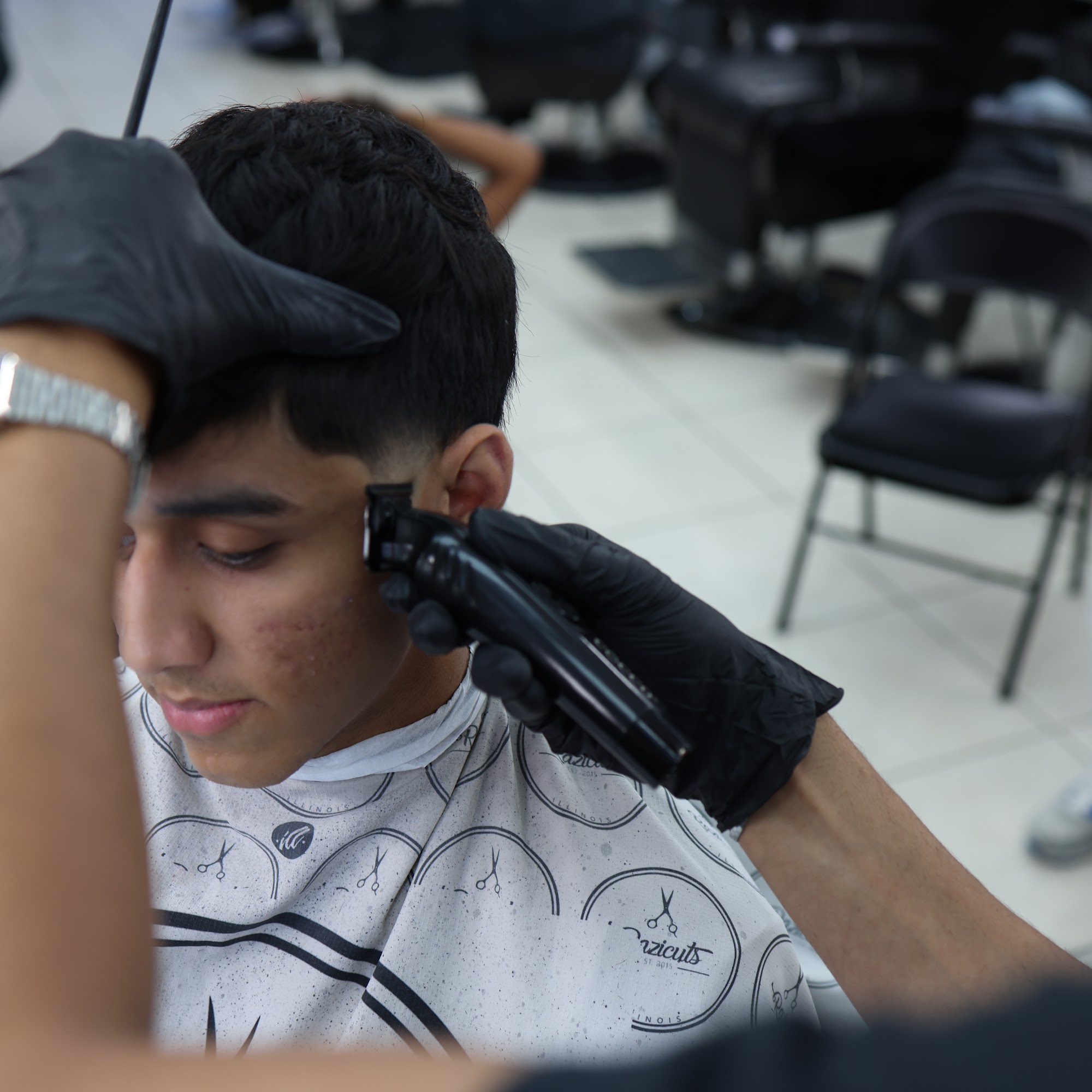 Razicuts 4931 Illinois Rte 59, Naperville Illinois 60564