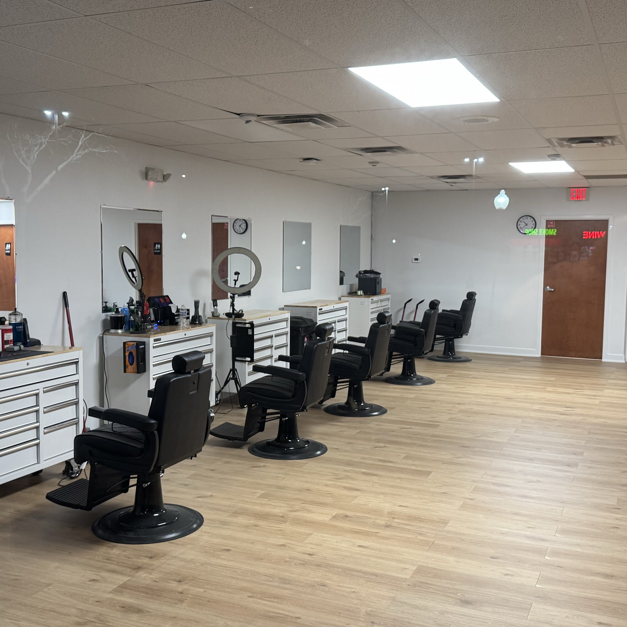 OT Barber Lounge- North Aurora
