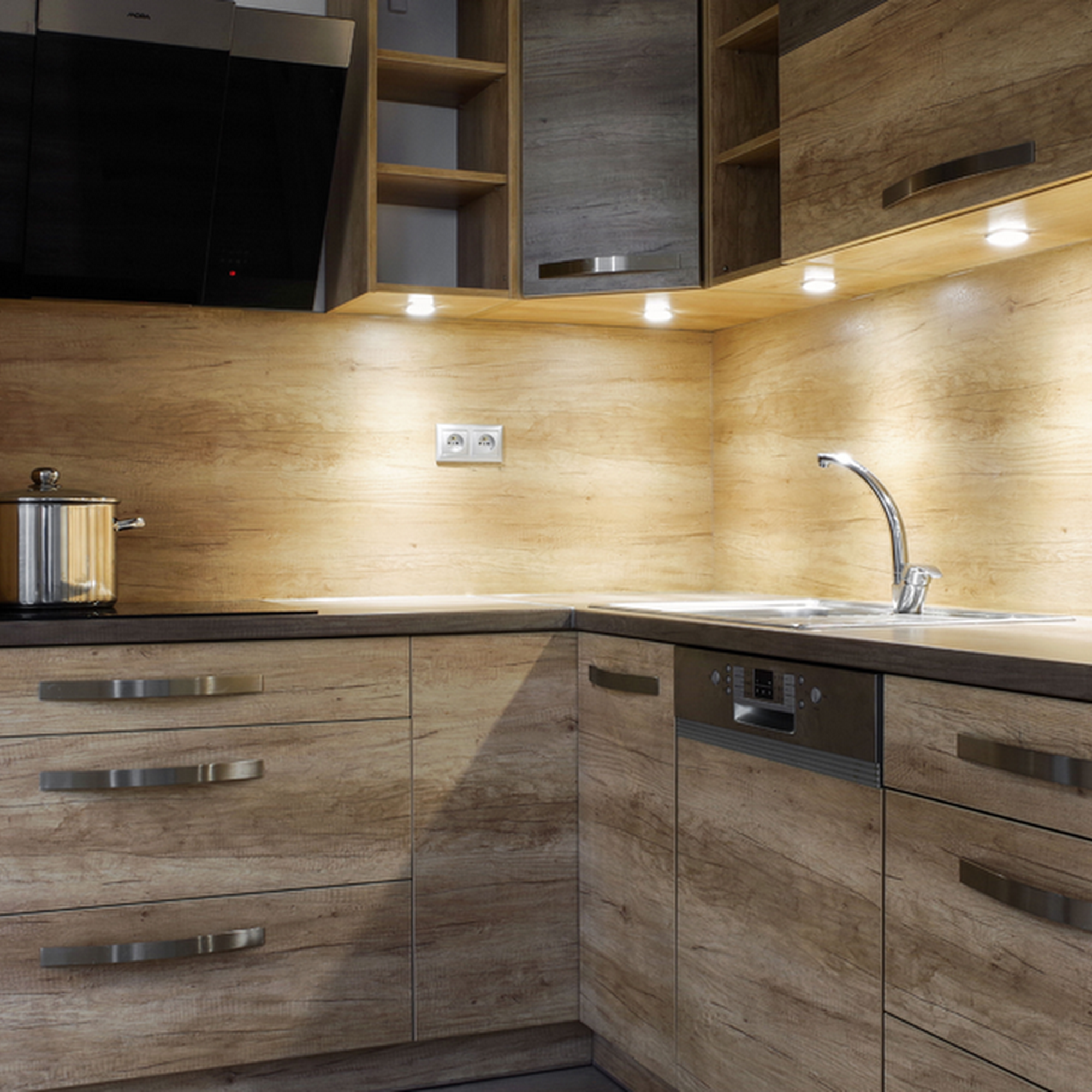 Illinois Lighting Inc 191 Poplar Pl, North Aurora Illinois 60542