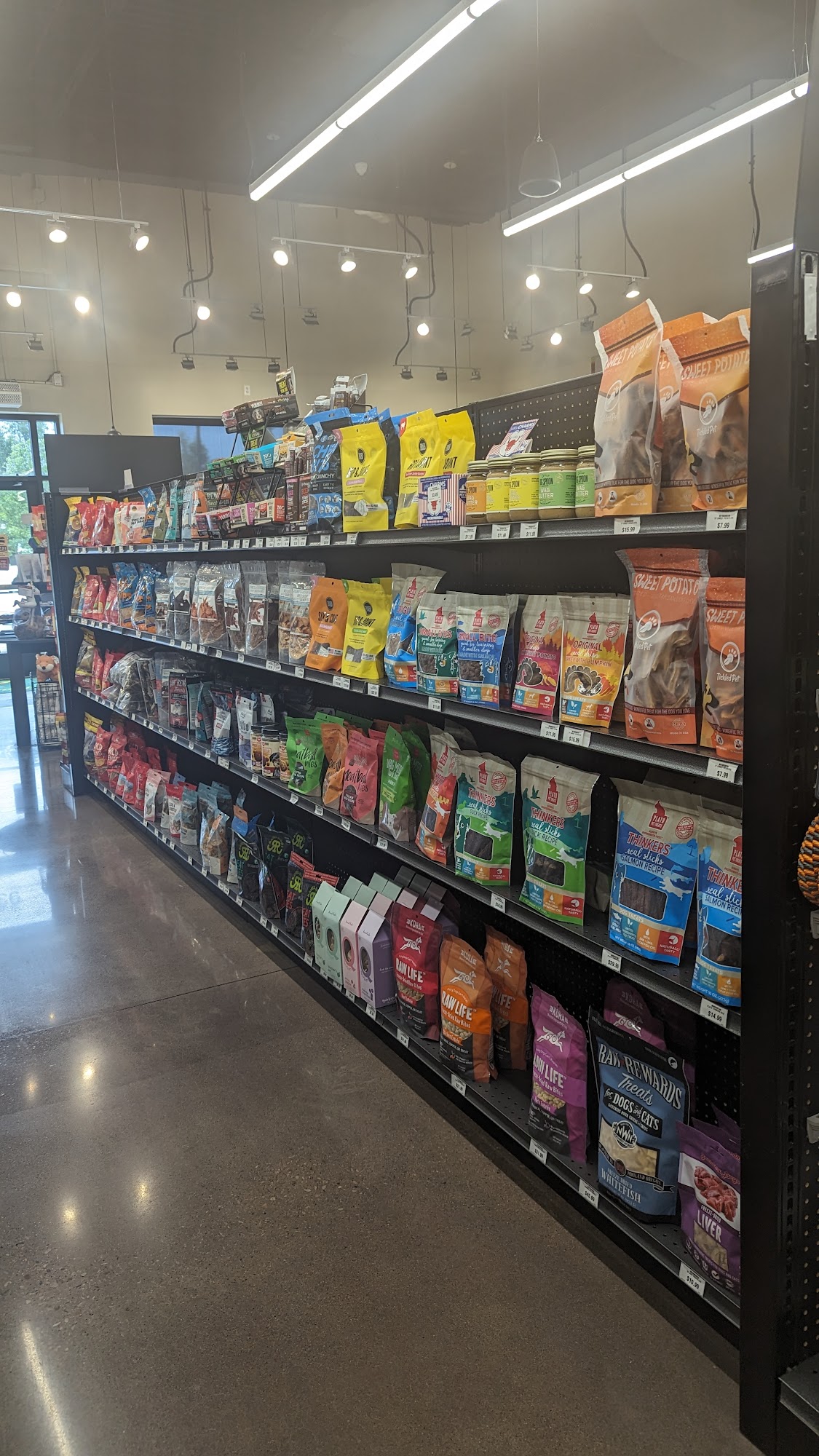 Hollywood Feed Northbrook