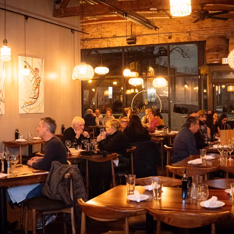 Photo credit: opentable