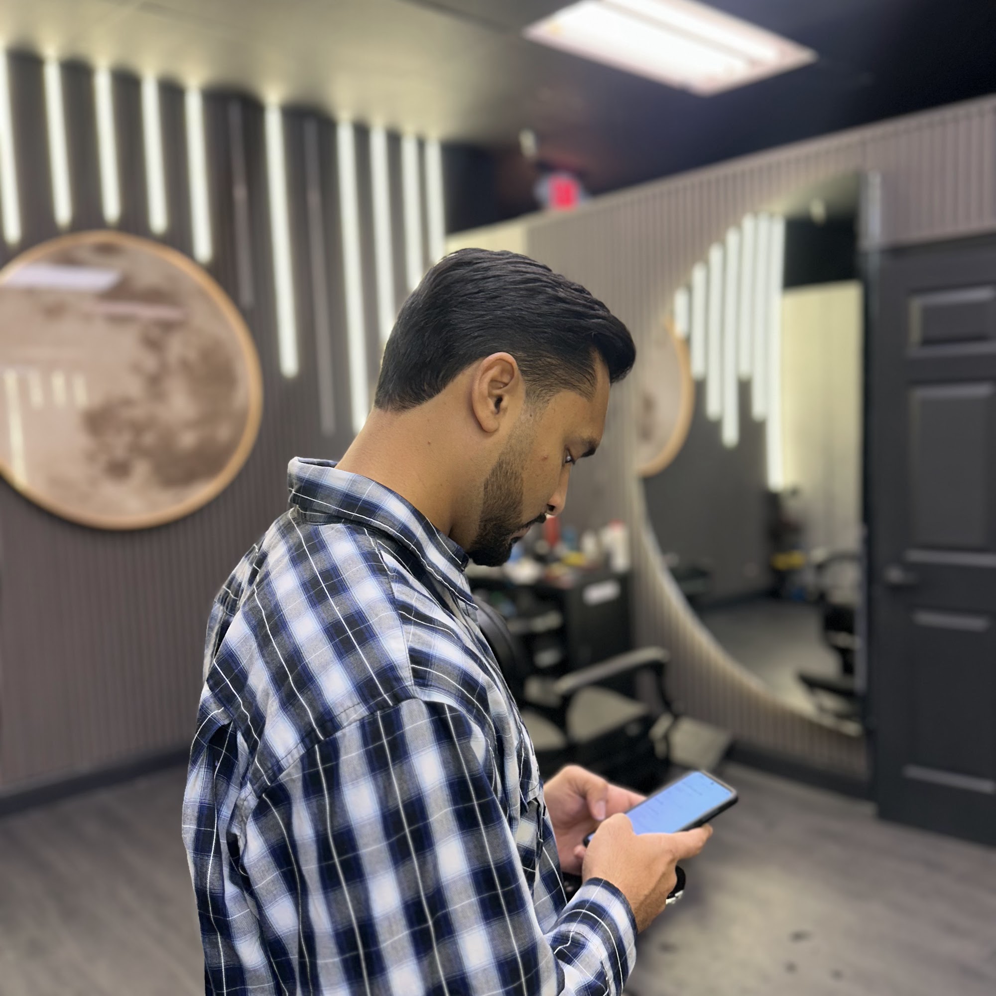 Aura cuts barbershop 14490 LaGrange Rd, Orland Park Illinois 60462