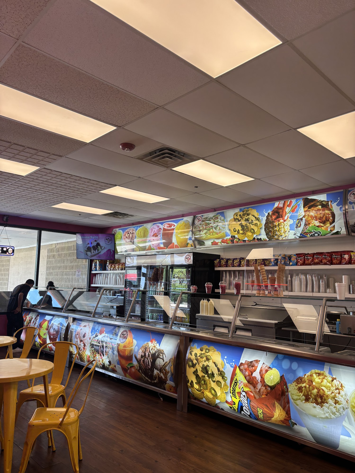 La Michoacana Ice Cream & Fruits Oswego