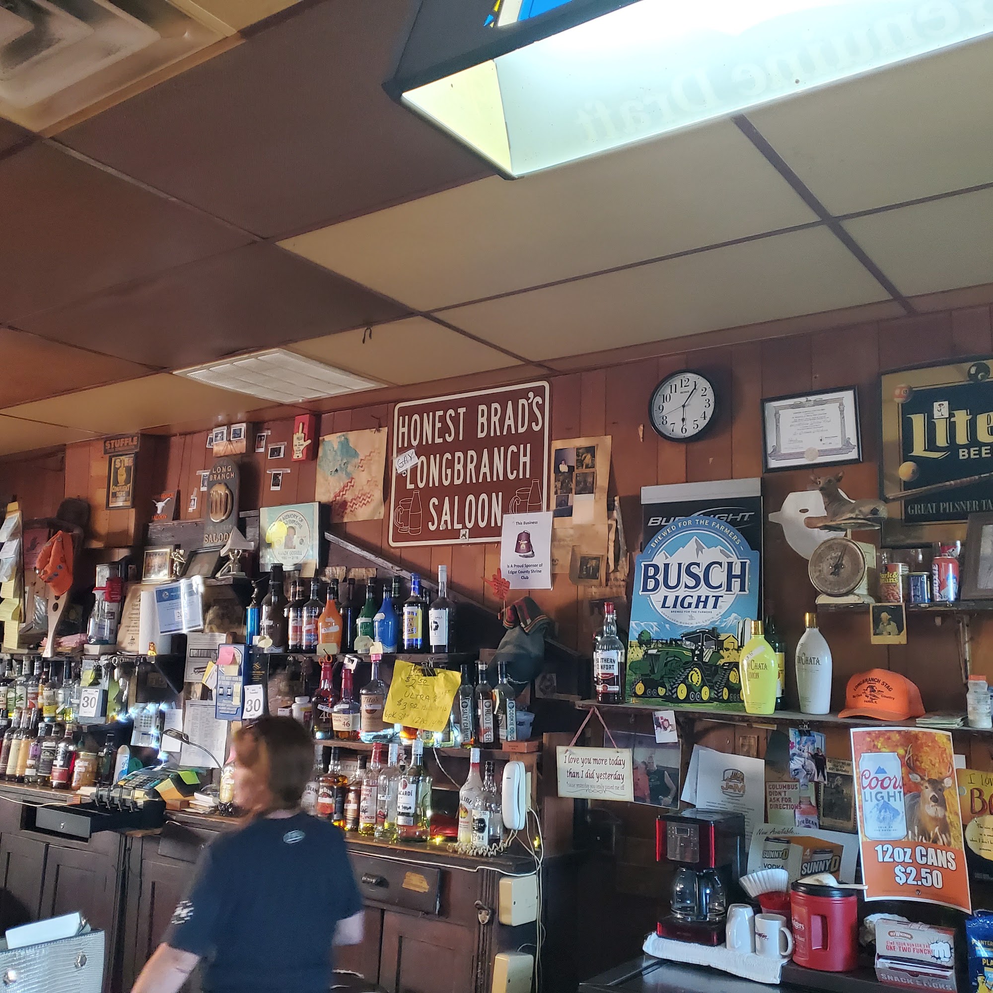 Long Branch Tavern 720 W Court St, Paris