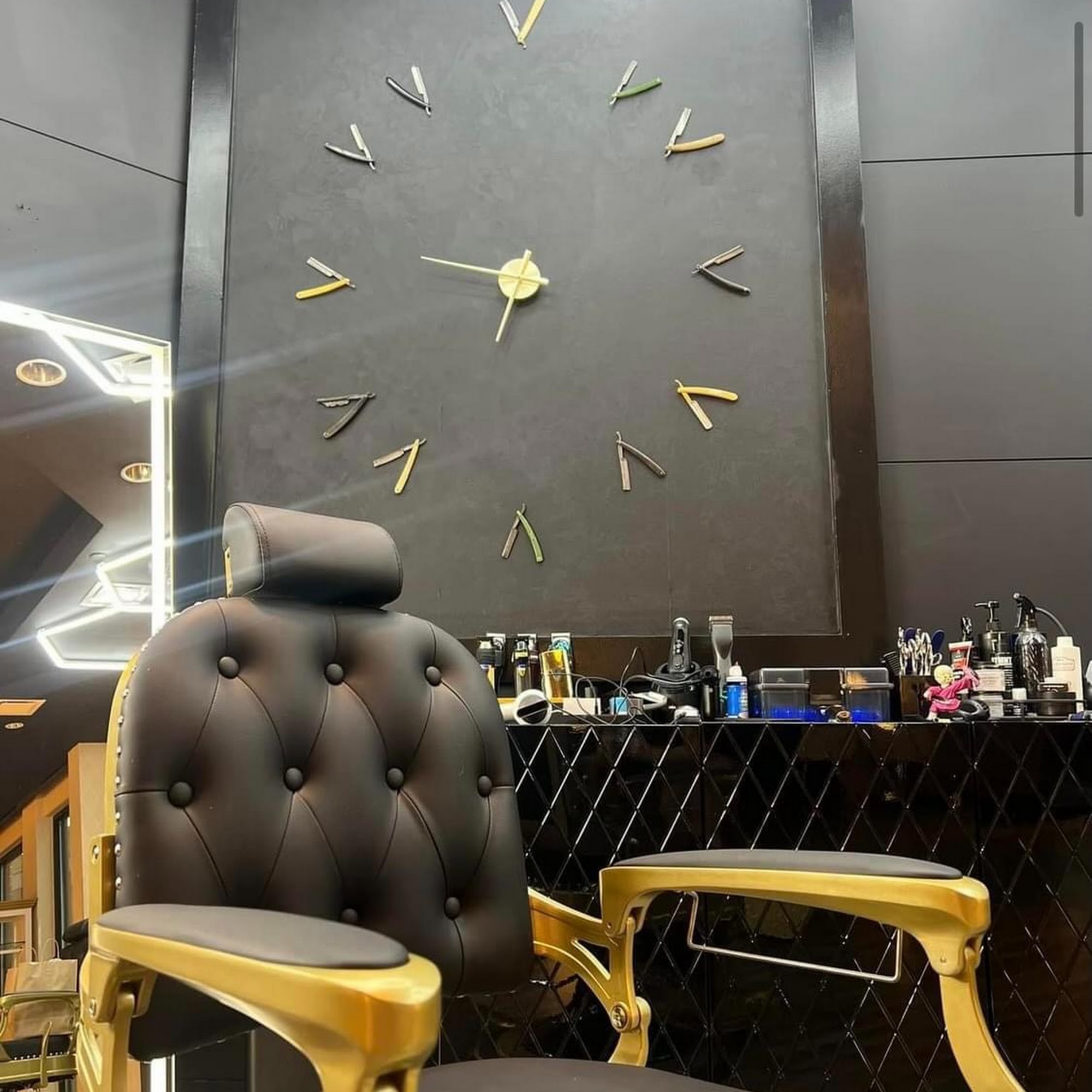 House of Handsome 5201 W War Memorial Dr Suite 410, Peoria Illinois 61615