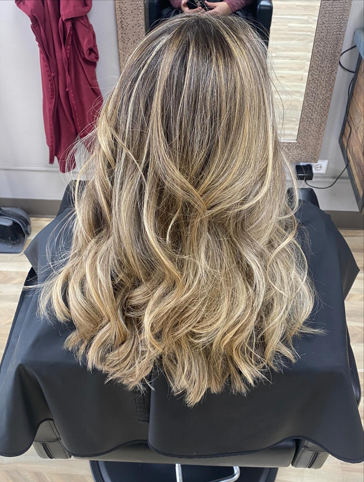 Lasting Impressions Salon 113 W Douglas St, Petersburg Illinois 62675