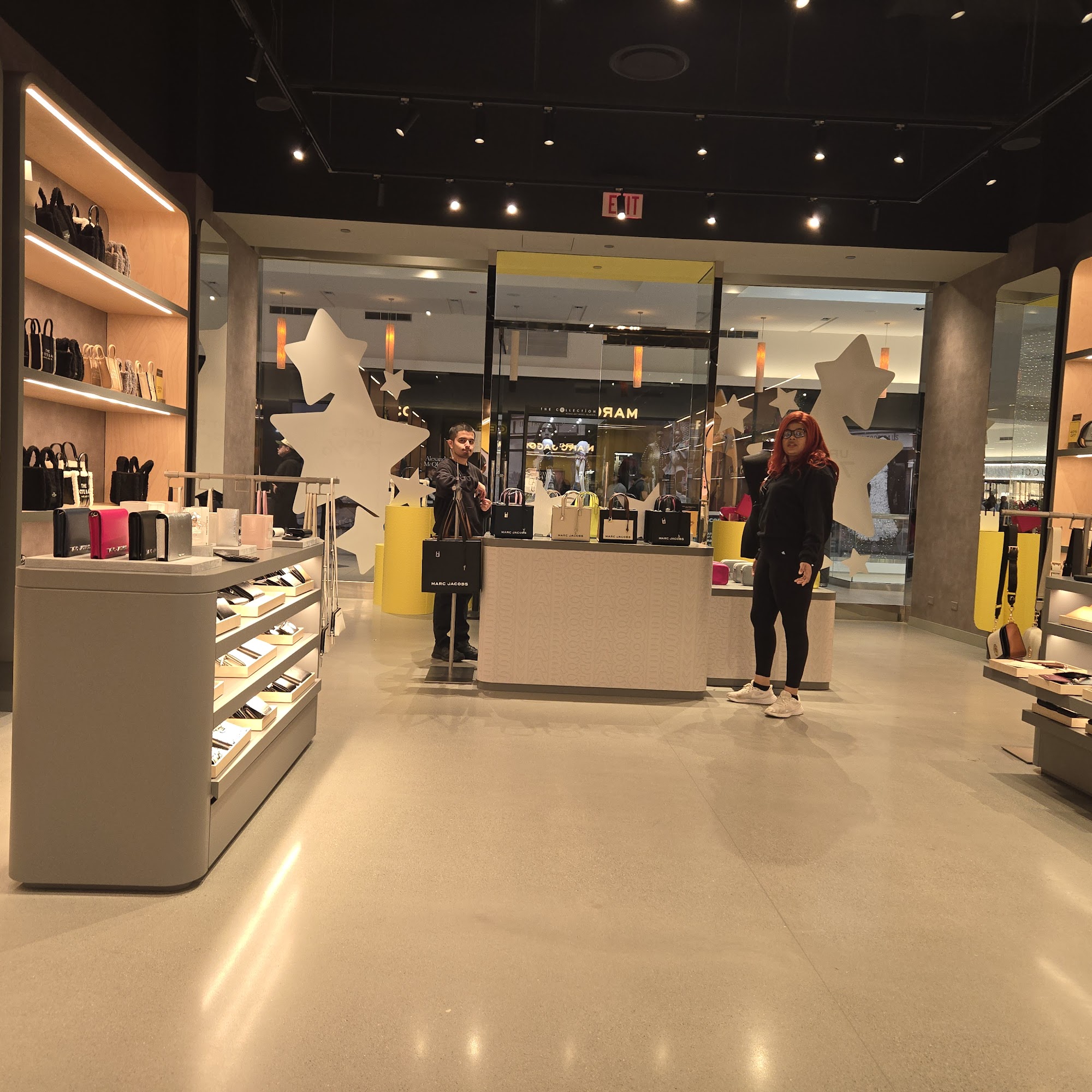 Marc Jacobs - Fashion Outlets Chicago Rosemont