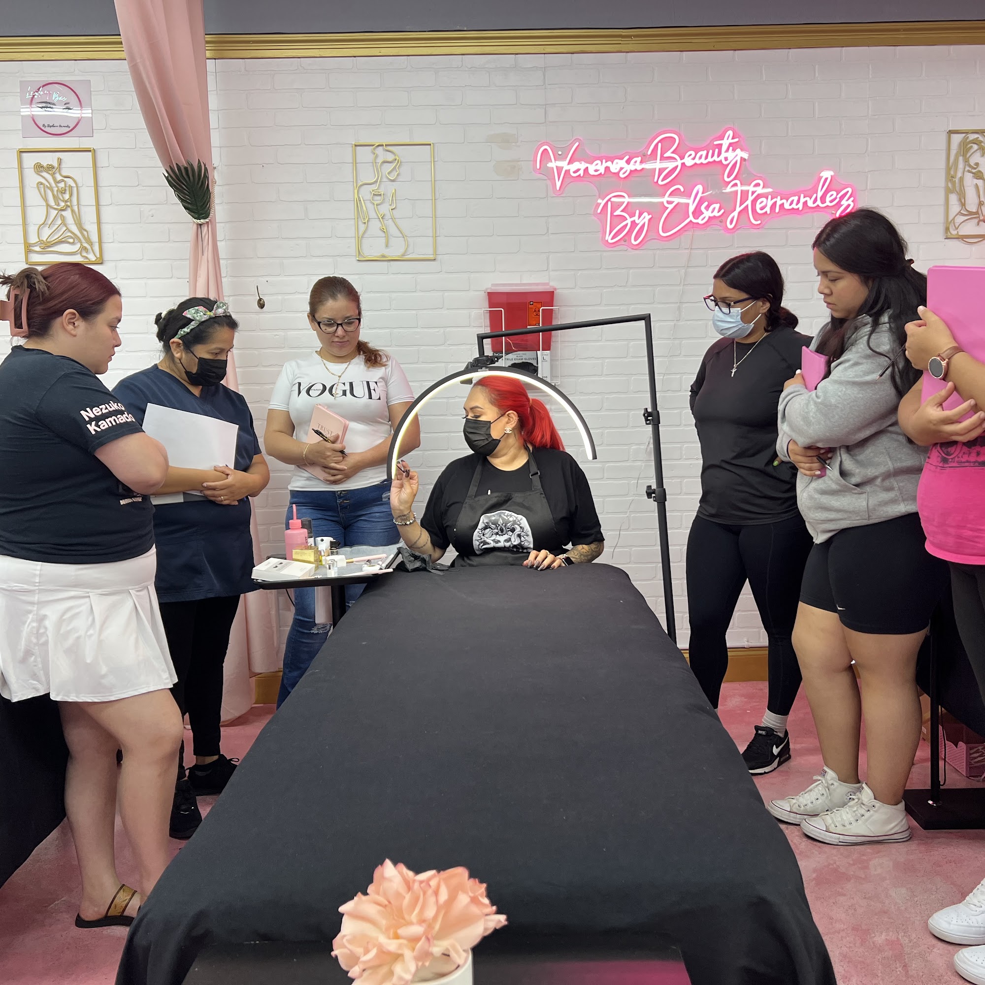 Venenosa Beauty by Elsa Hernandez/Paradise Beauty Studio 223 N Cedar Lake Rd, Round Lake Illinois 60073