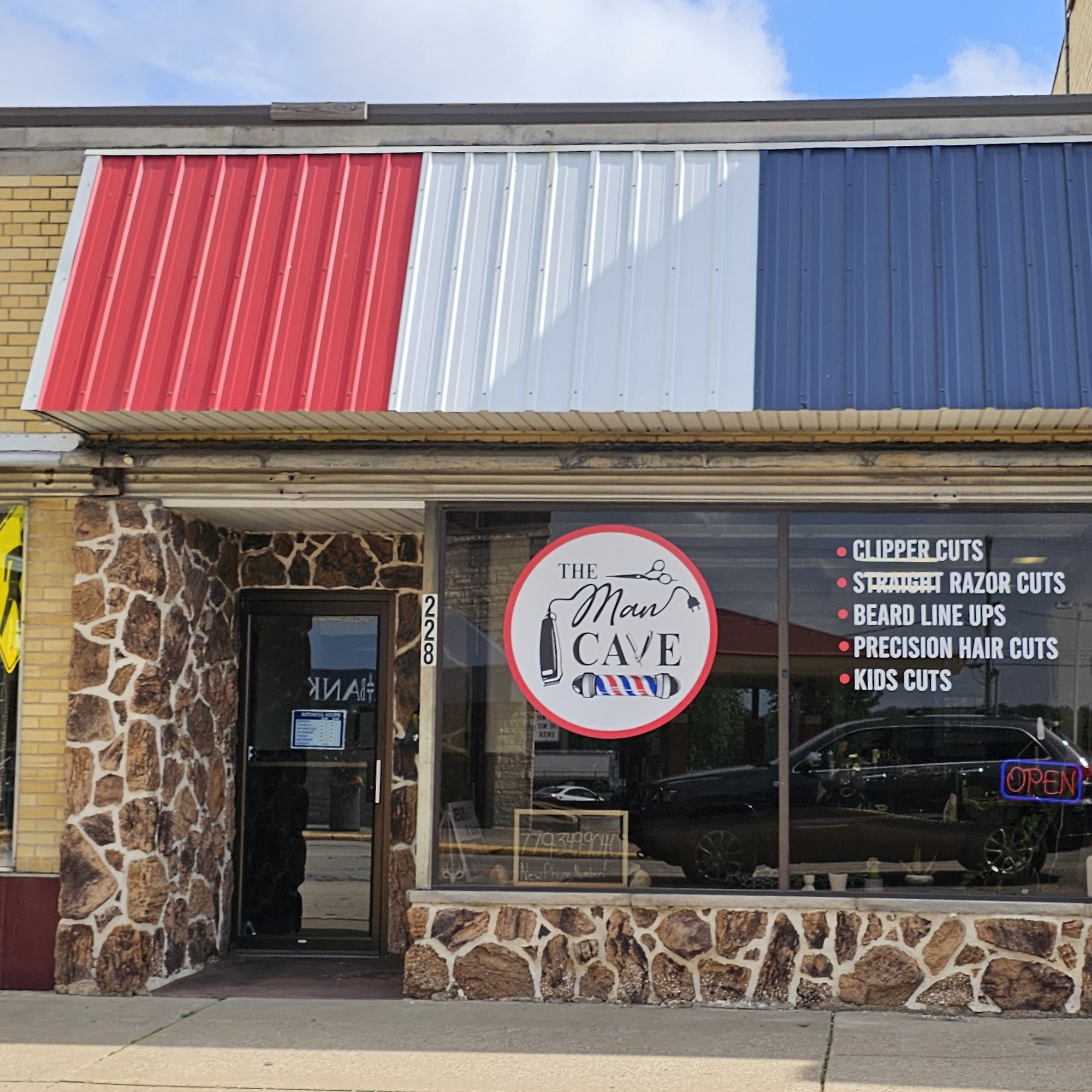 The Man Cave Savanna Illinois 61074