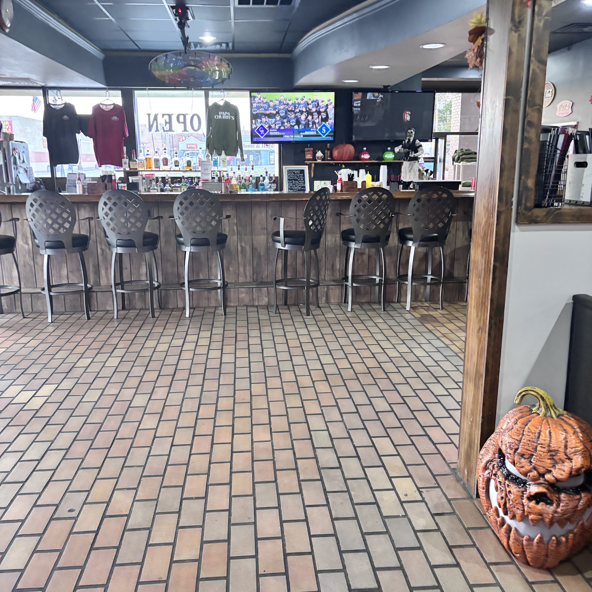 Papa Chubby’s 44 Main St, Savanna, IL 61074