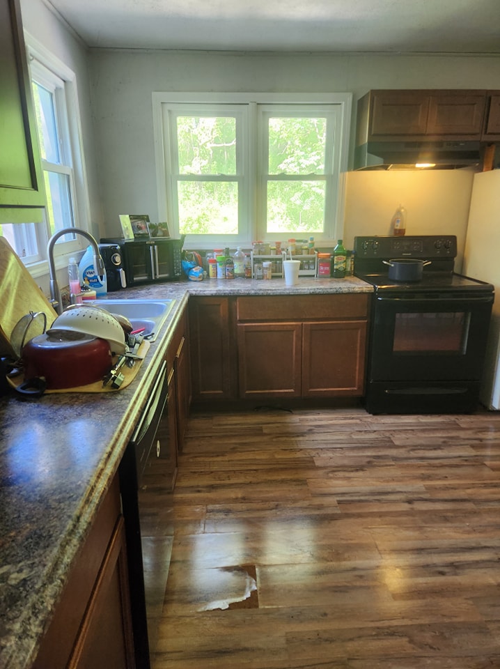Sister's maid to clean