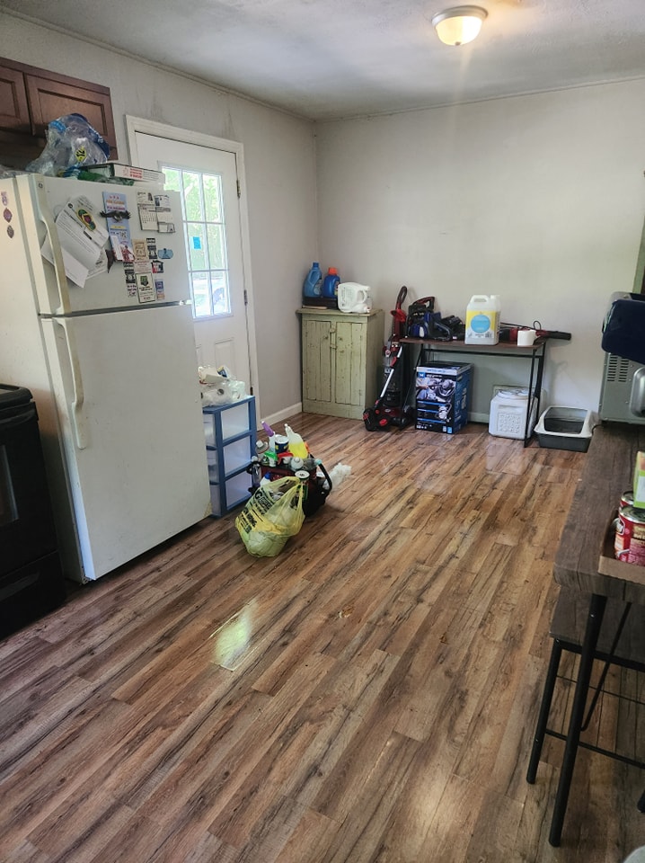 Sister's maid to clean