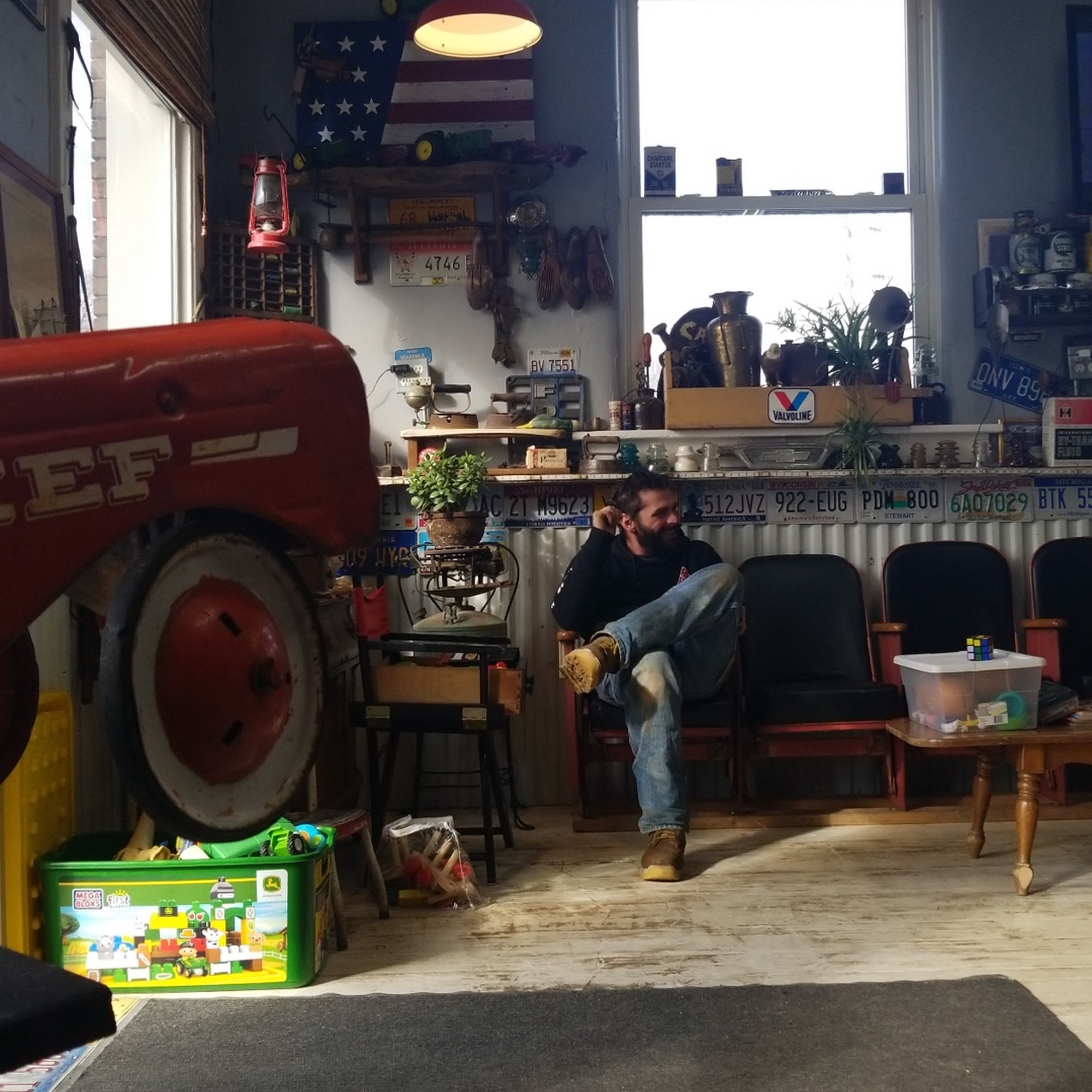 Meg's Barber Shop 115 Center St, Sparland Illinois 61565