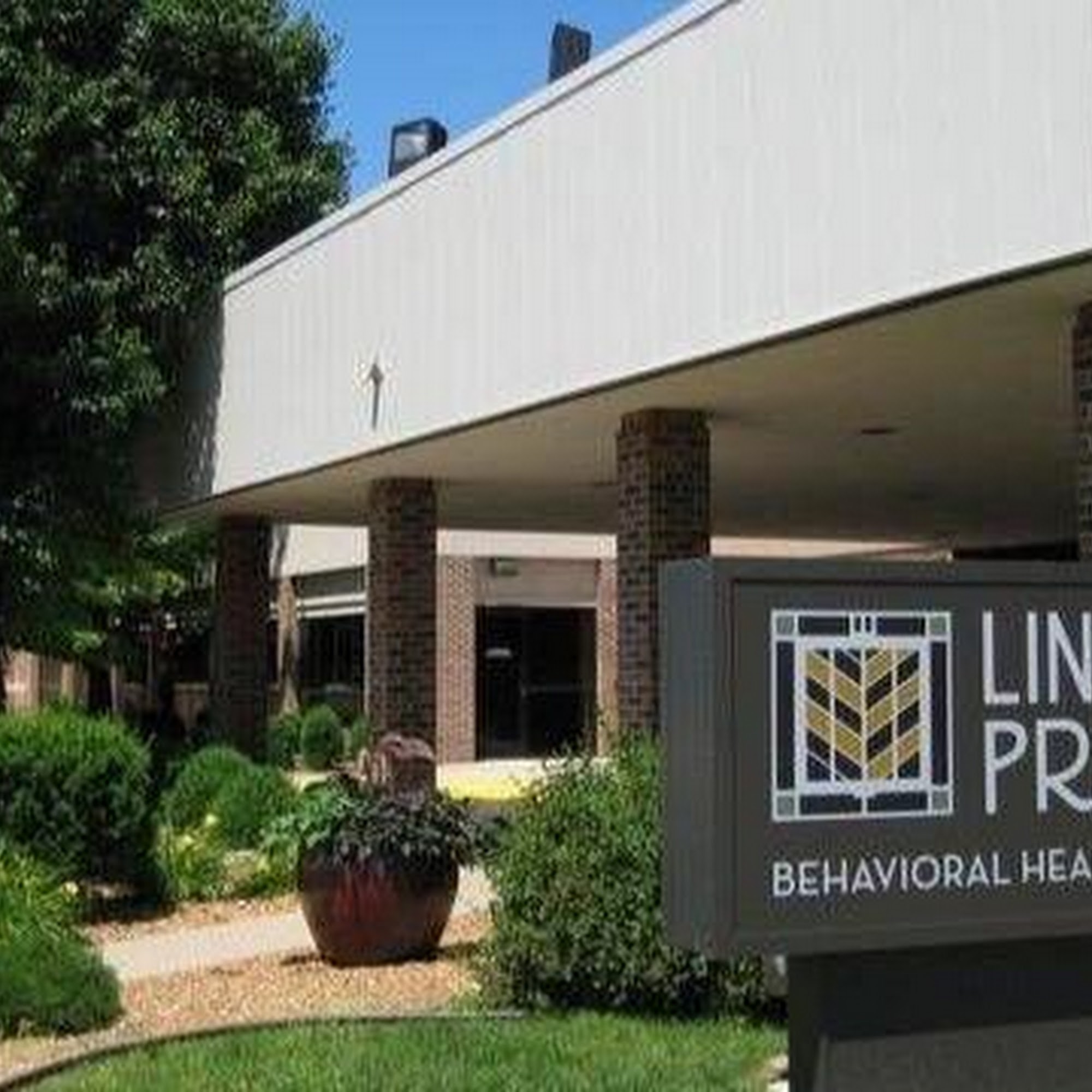Lincoln Prairie Behavioral Health Center 5230 S 6th Street Frontage Rd E, Springfield, IL 62703