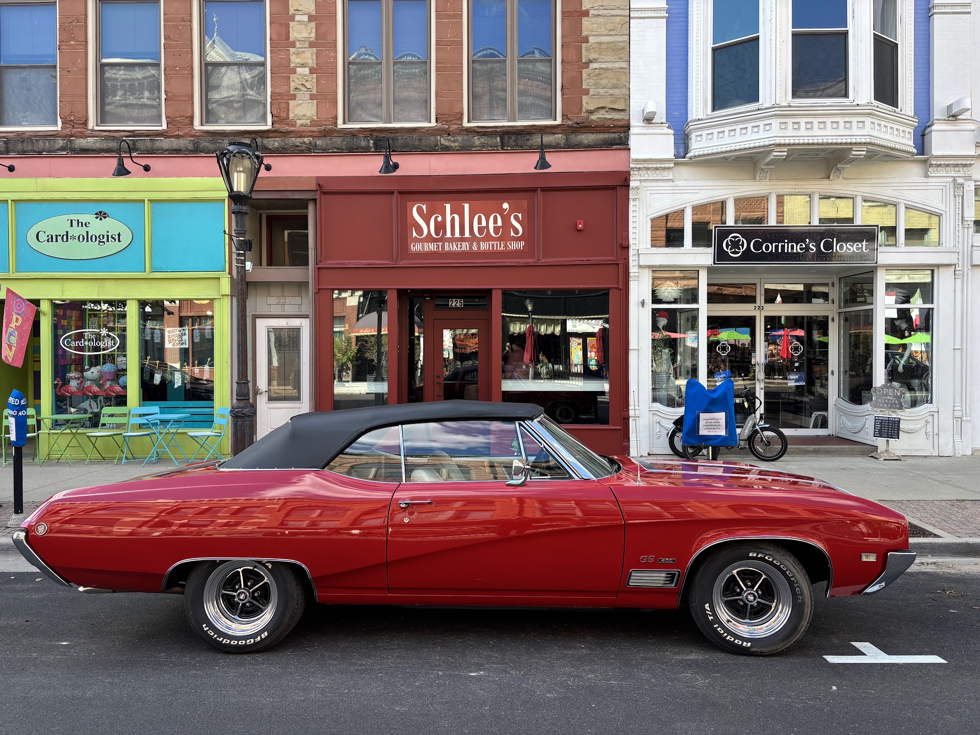 Schlee’s Gourmet Bakery & Bottle Shop Menu