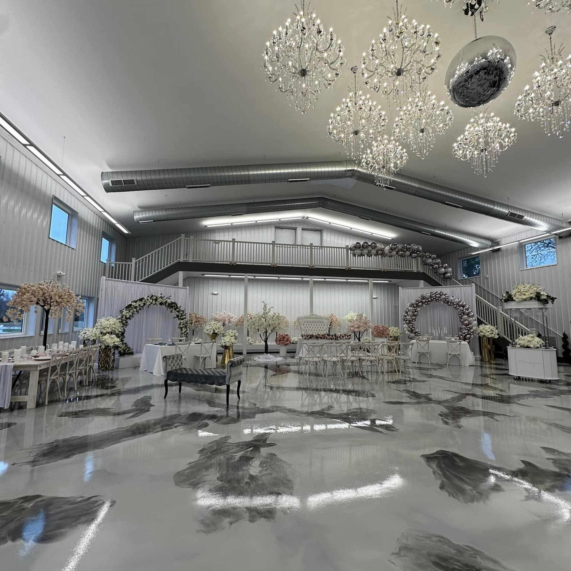 Pole Barn Chic Events, LLC 4491 Old Chatham Rd, Springfield Illinois 62711