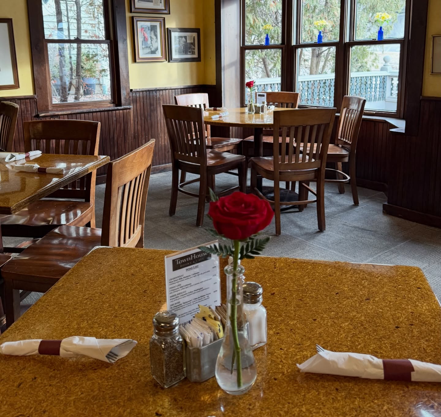 Town House Cafe St. Charles