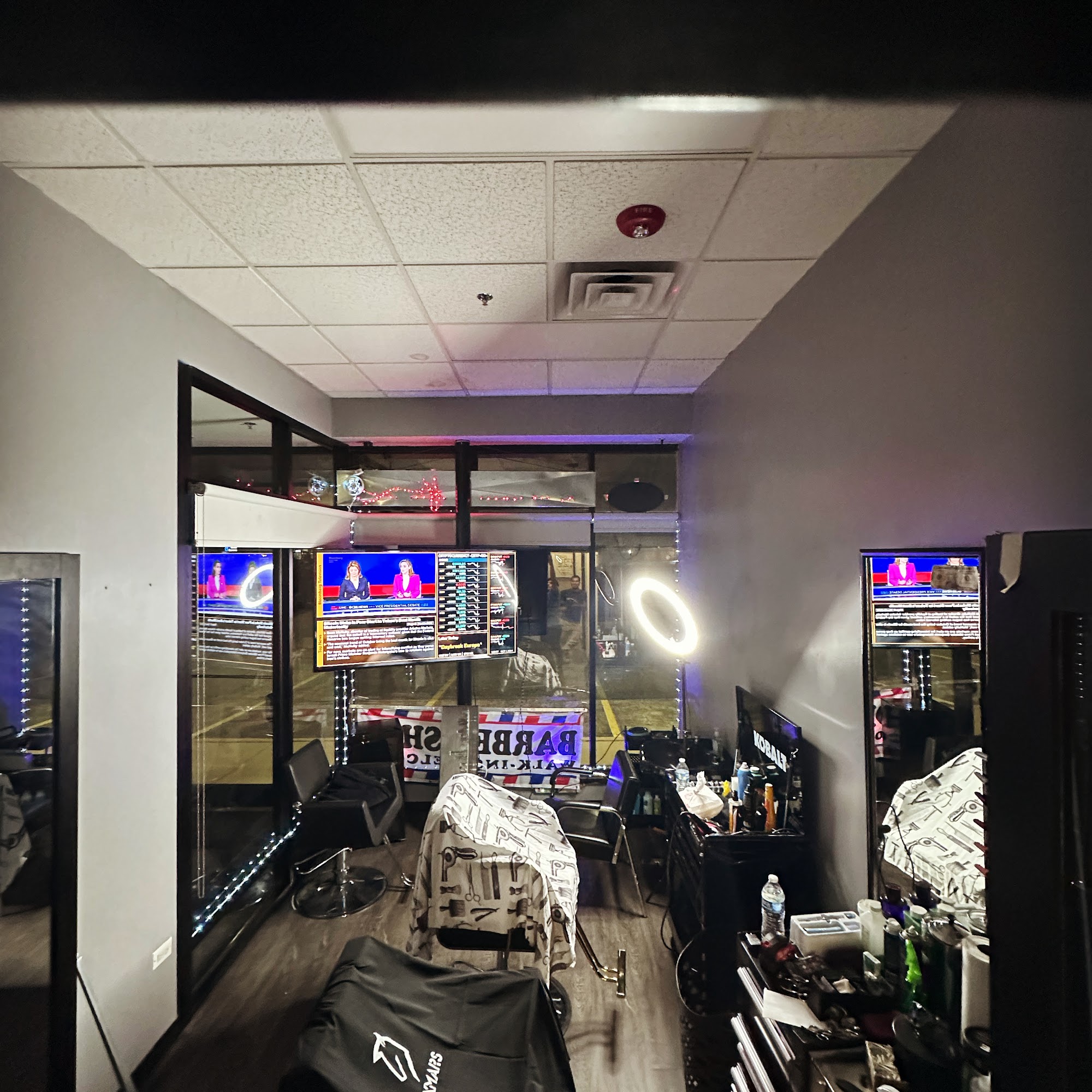 Prime Cuts Barbershop 615 S Randall Rd, St. Charles Illinois 60174