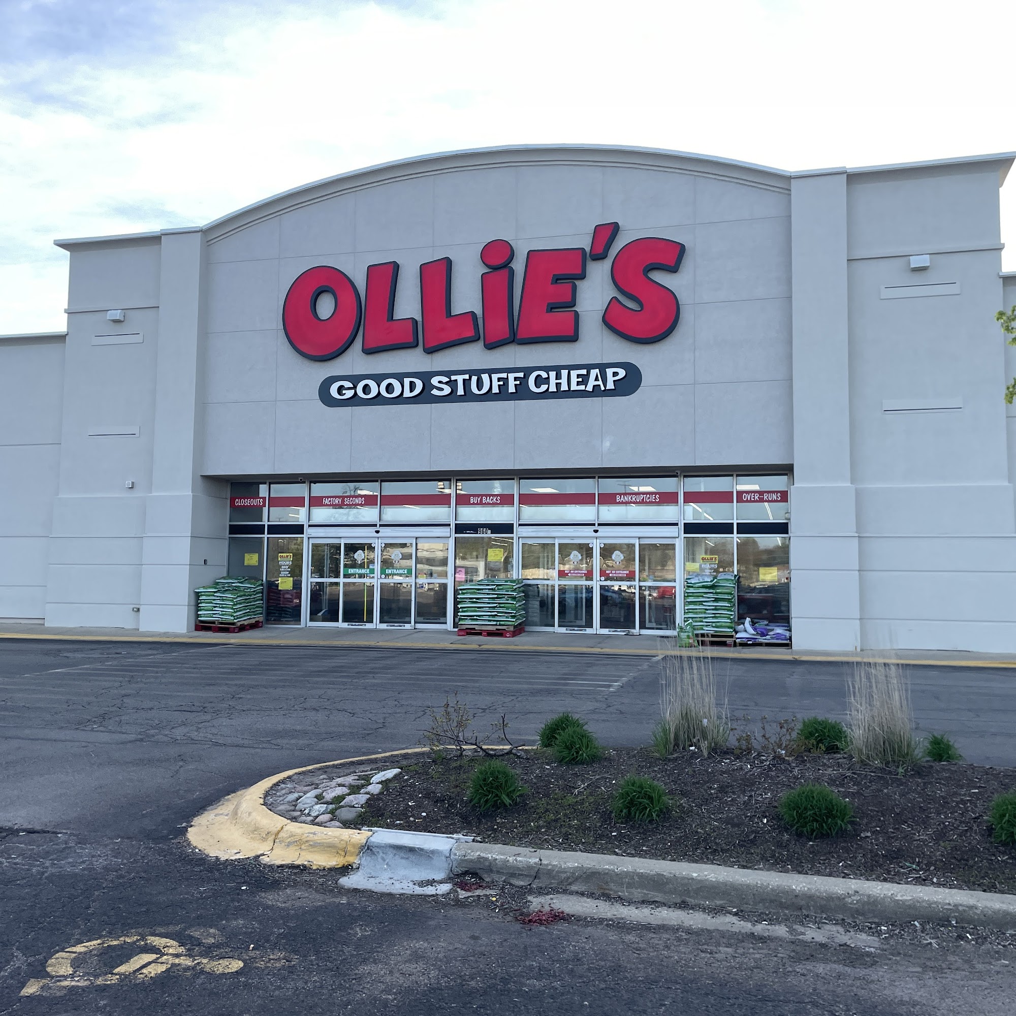 Ollie's Bargain Outlet Streamwood