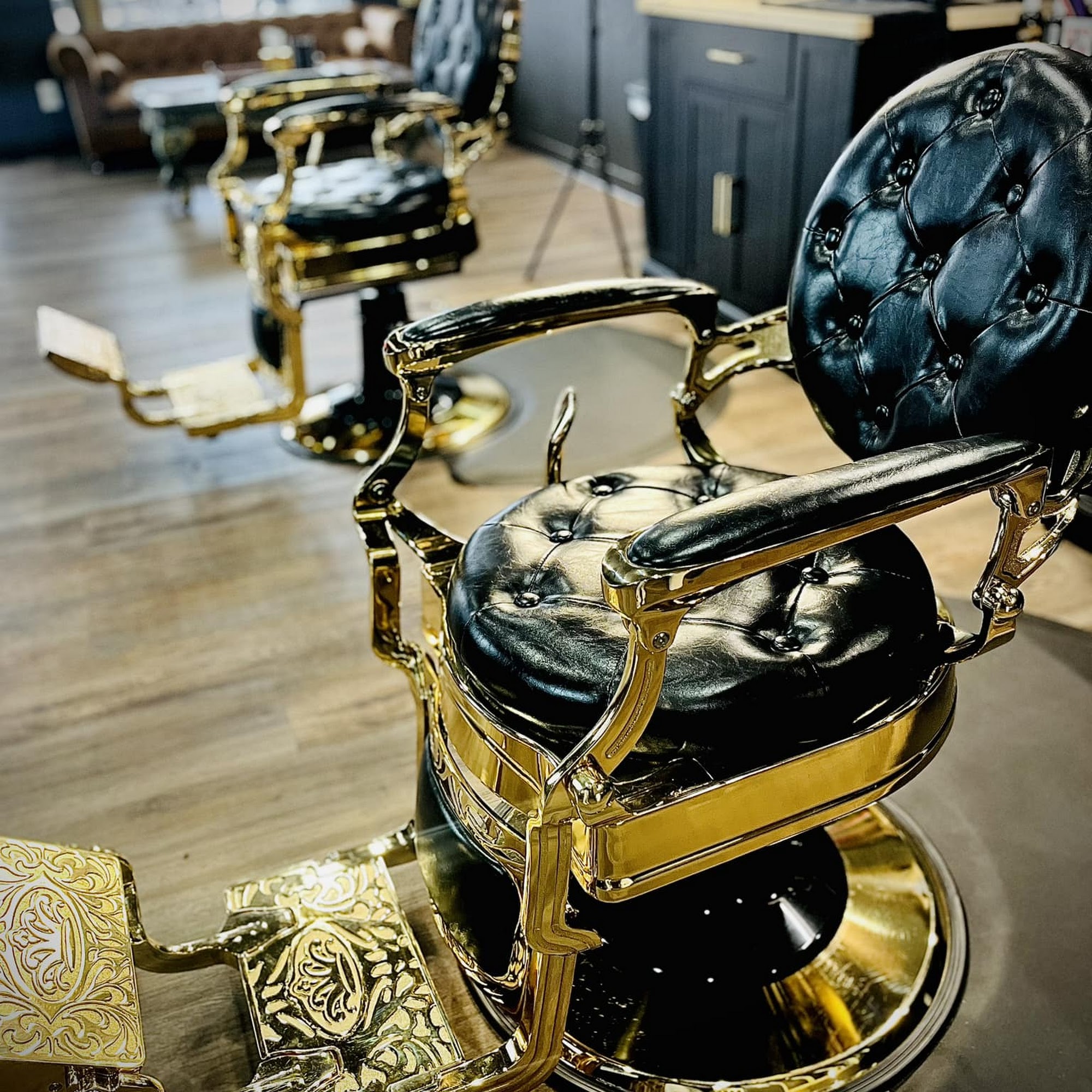 Bert's Barbershop 20 1/2 W Harrison St, Sullivan Illinois 61951