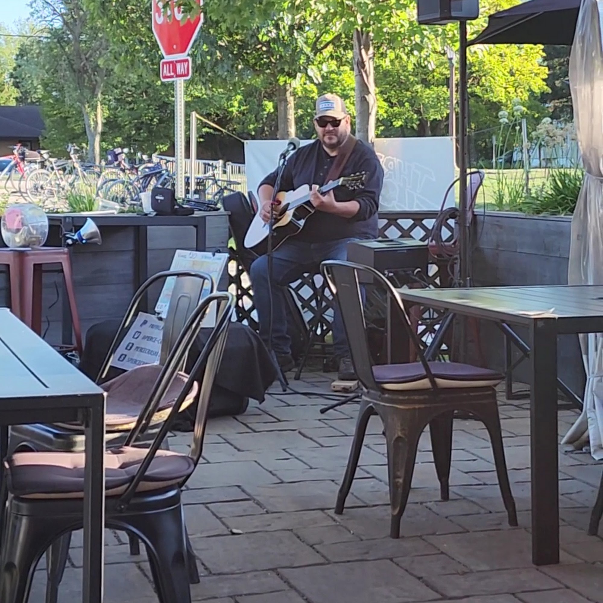 Tribute | Food & Bar Villa Park