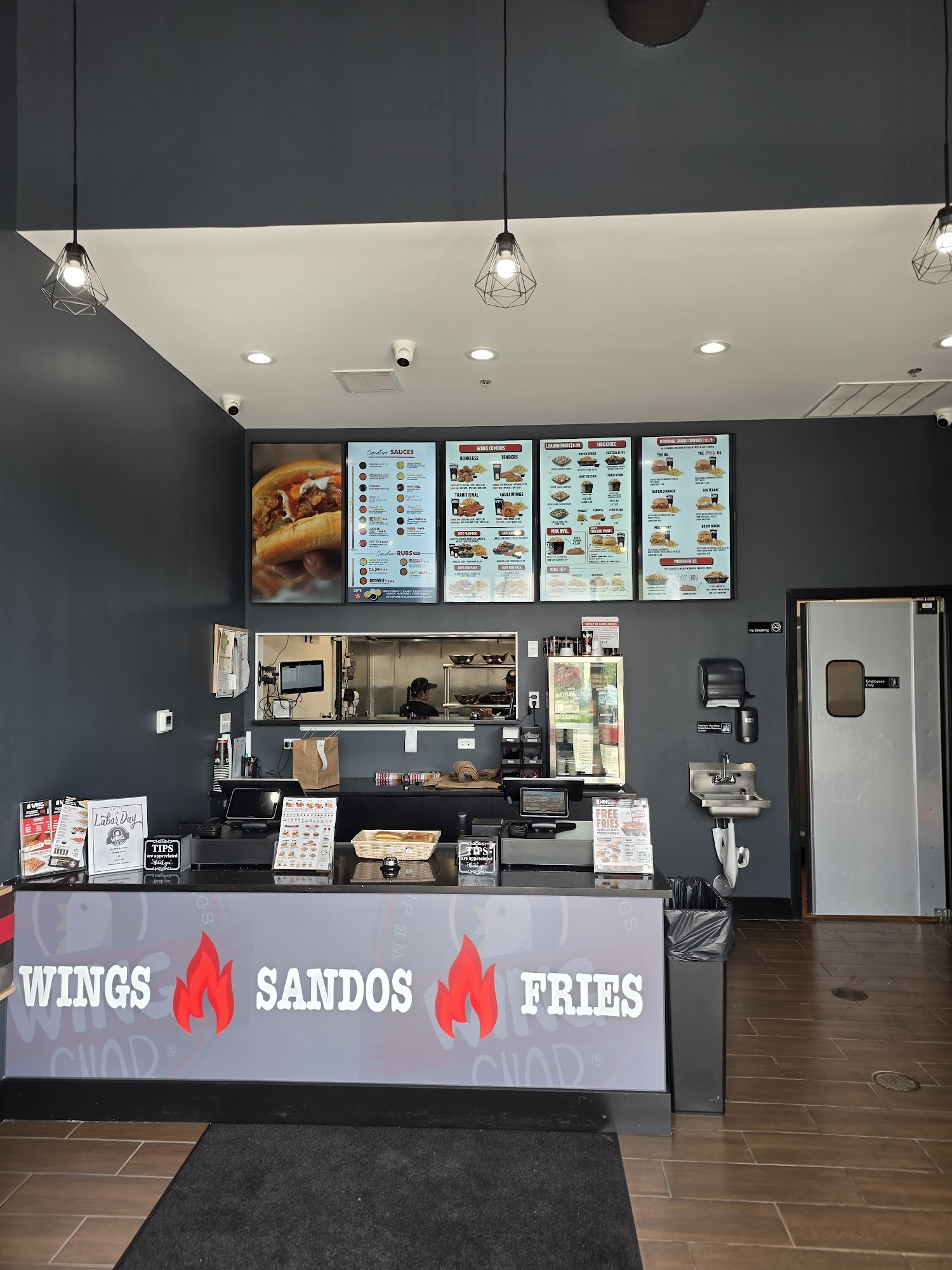 Wing Snob 4055 Northpoint Blvd, Waukegan