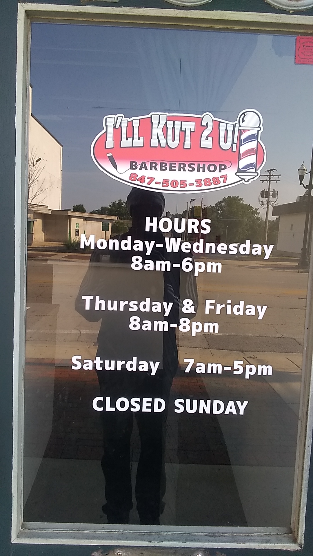 I'll kut 2 u 130 Washington St, Waukegan, IL 60085