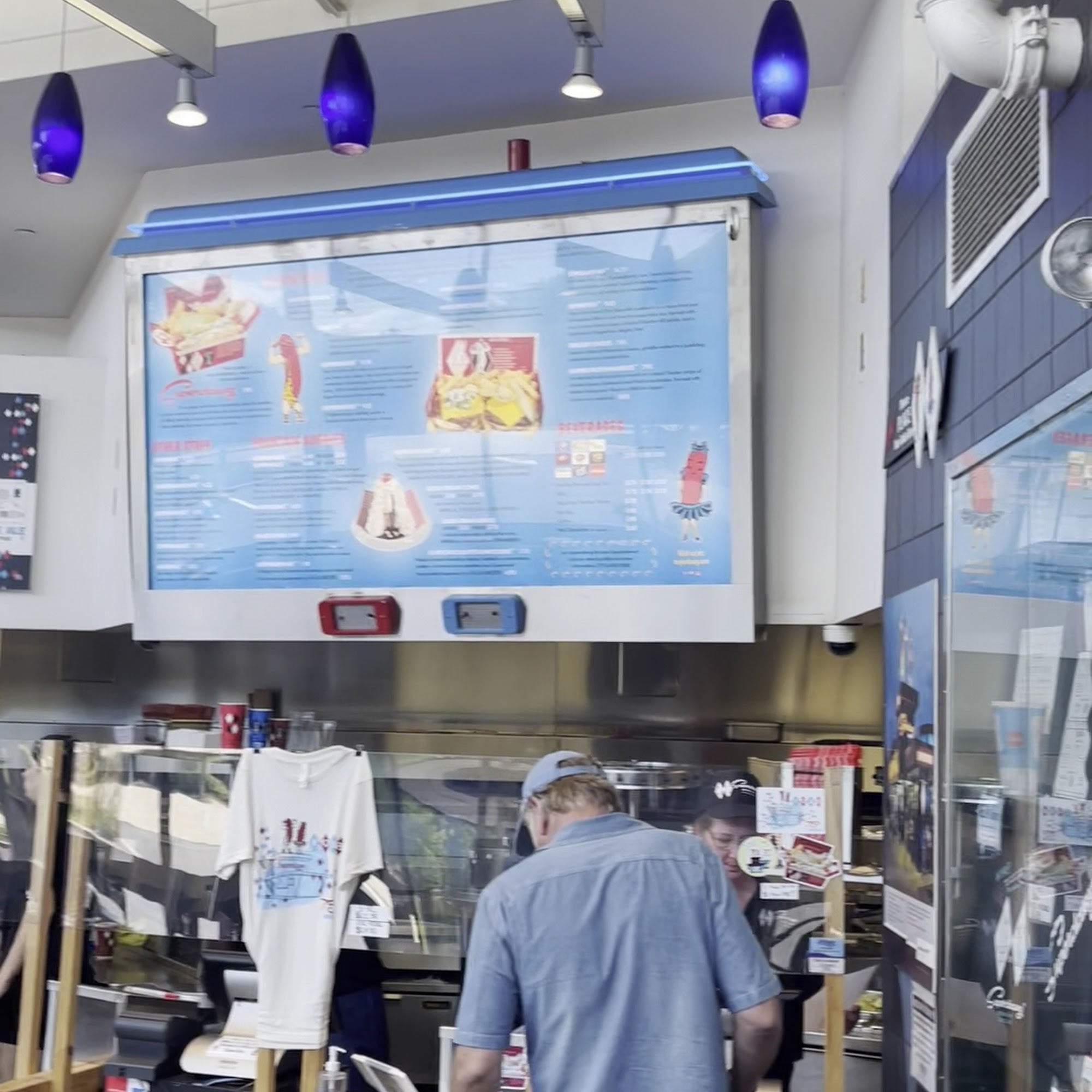 Superdawg Drive-In Wheeling