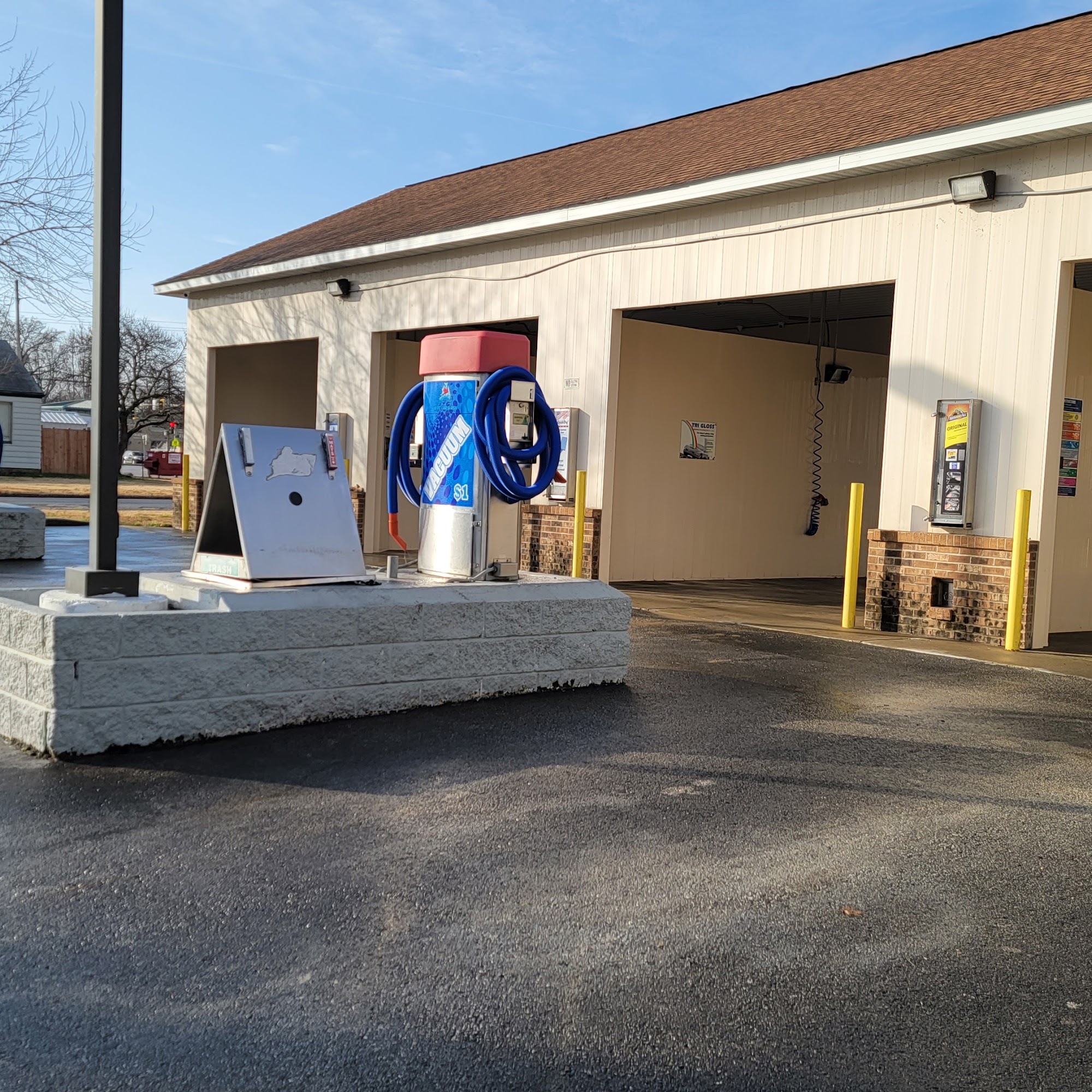 Berg Car Wash Wood River