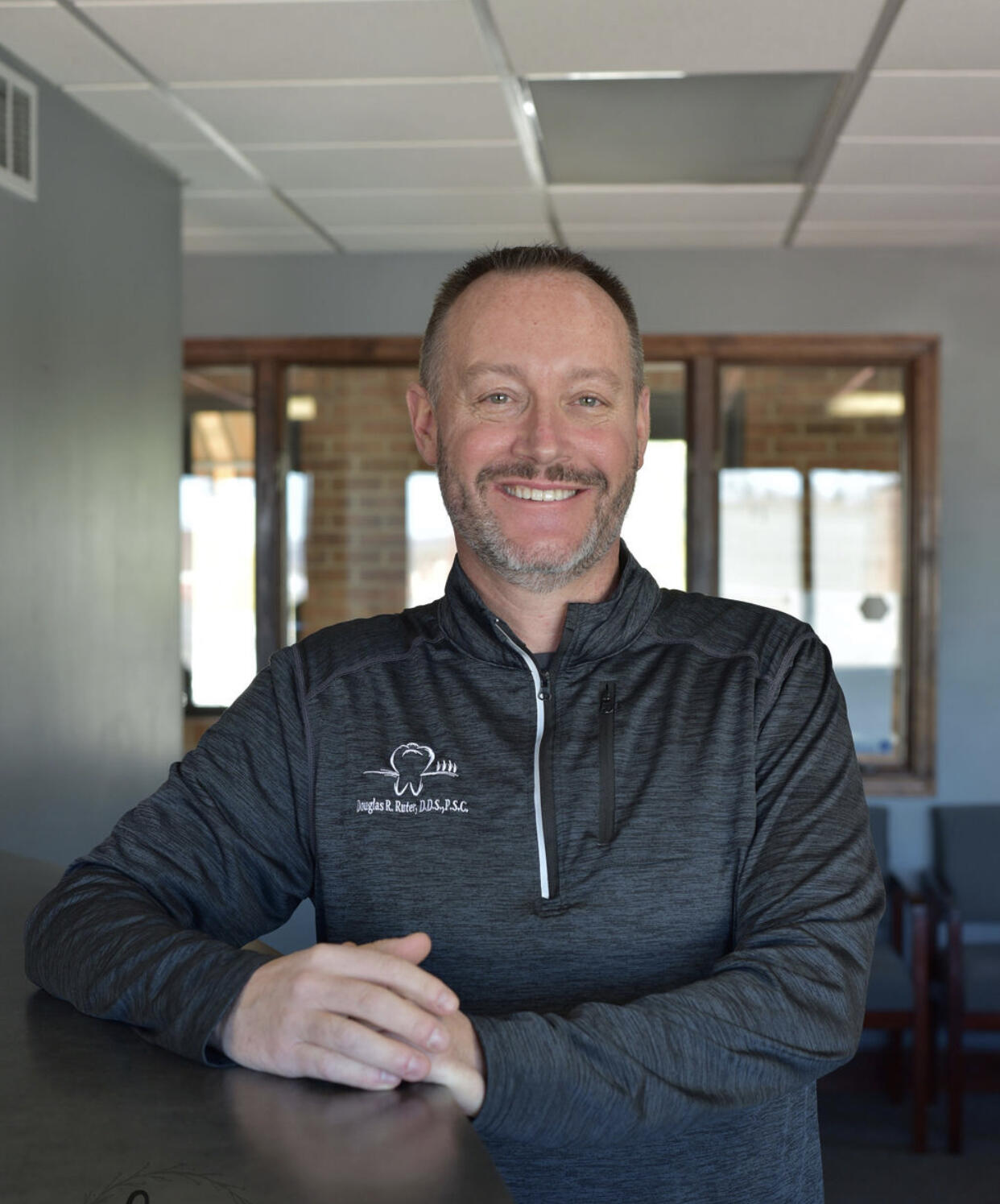 Douglas R Ruter DDS PSC