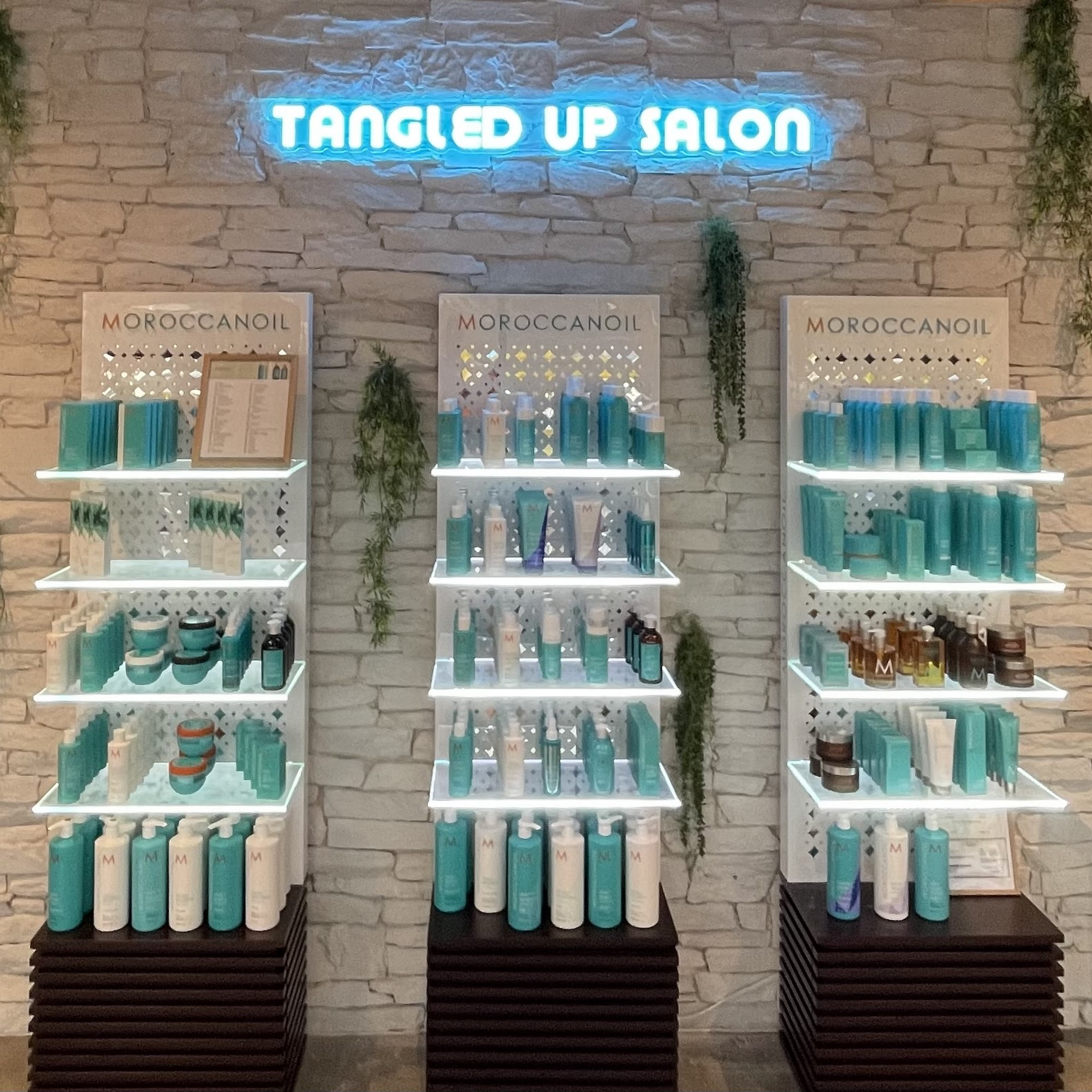 Tangled Up Salon- Carmel
