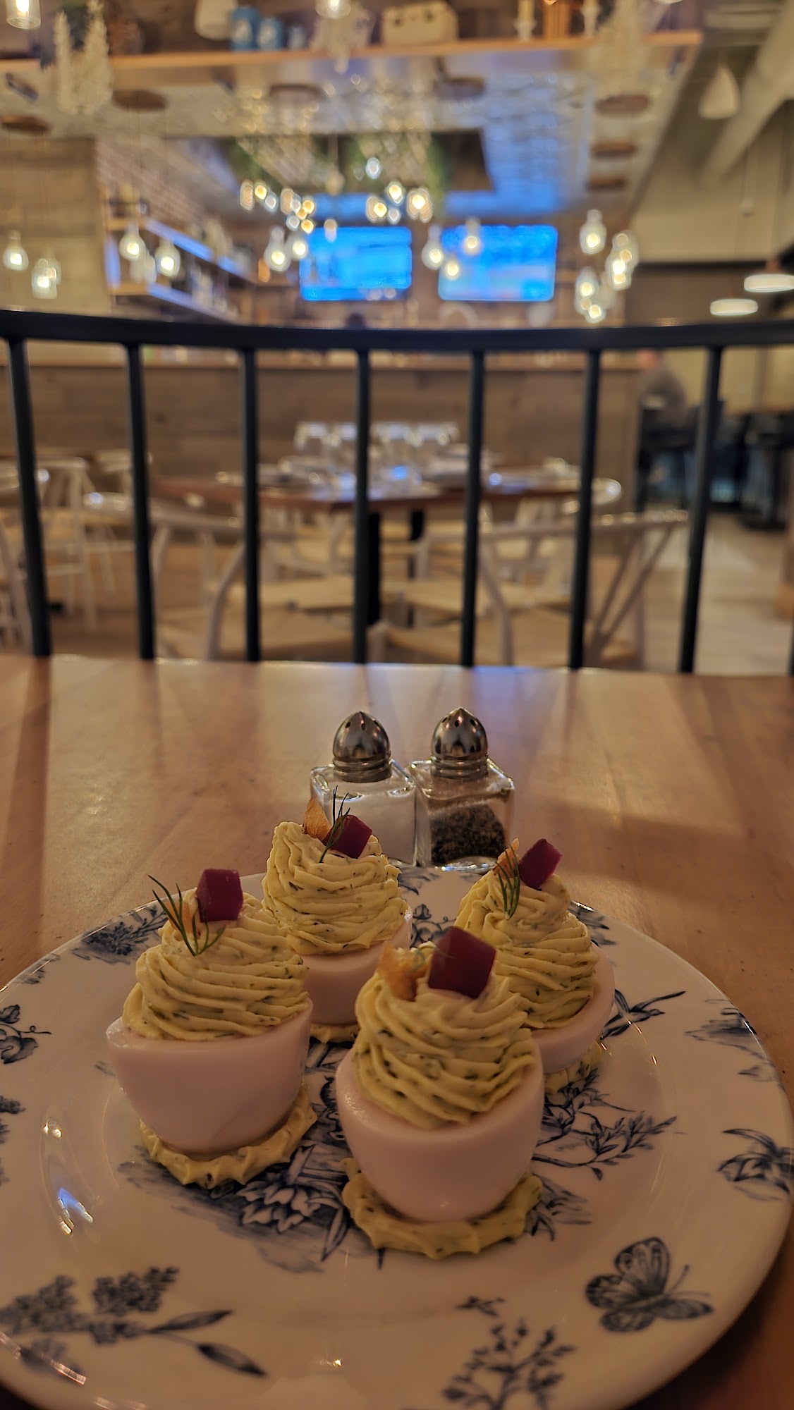 Root & Bone - Chesterton Chesterton