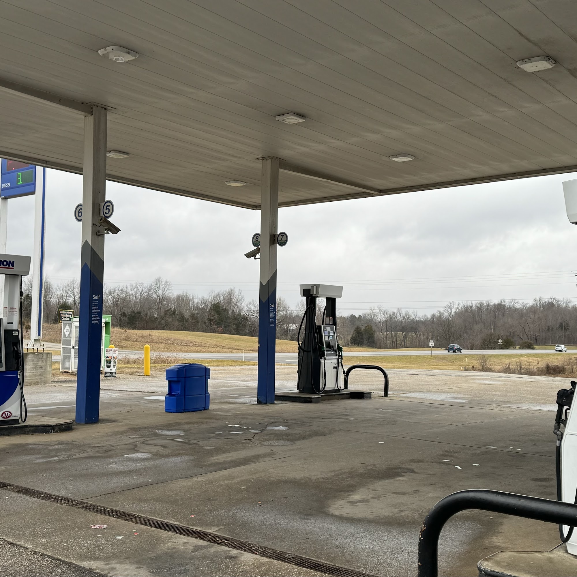 Highway 135 Food & Fuel Center Corydon