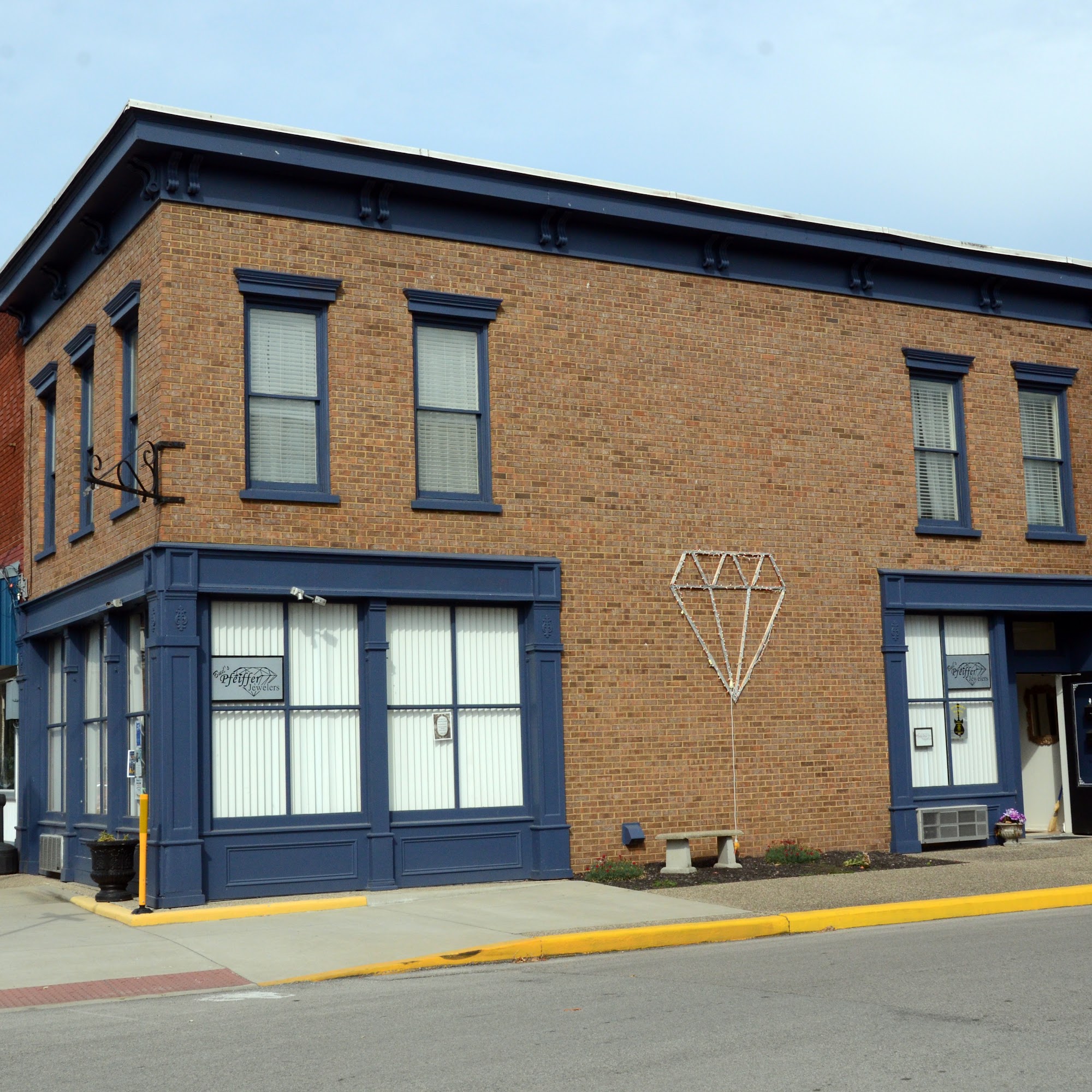 Buds Pfeiffer Jewelers 109 N Elm St, Corydon Indiana 47112