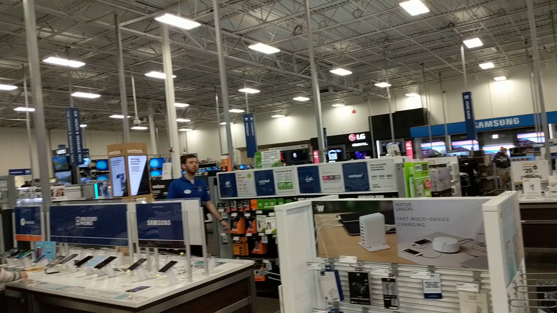 BEST BUY - 6300 E Lloyd Expy, Evansville IN - Hours, Directions ...