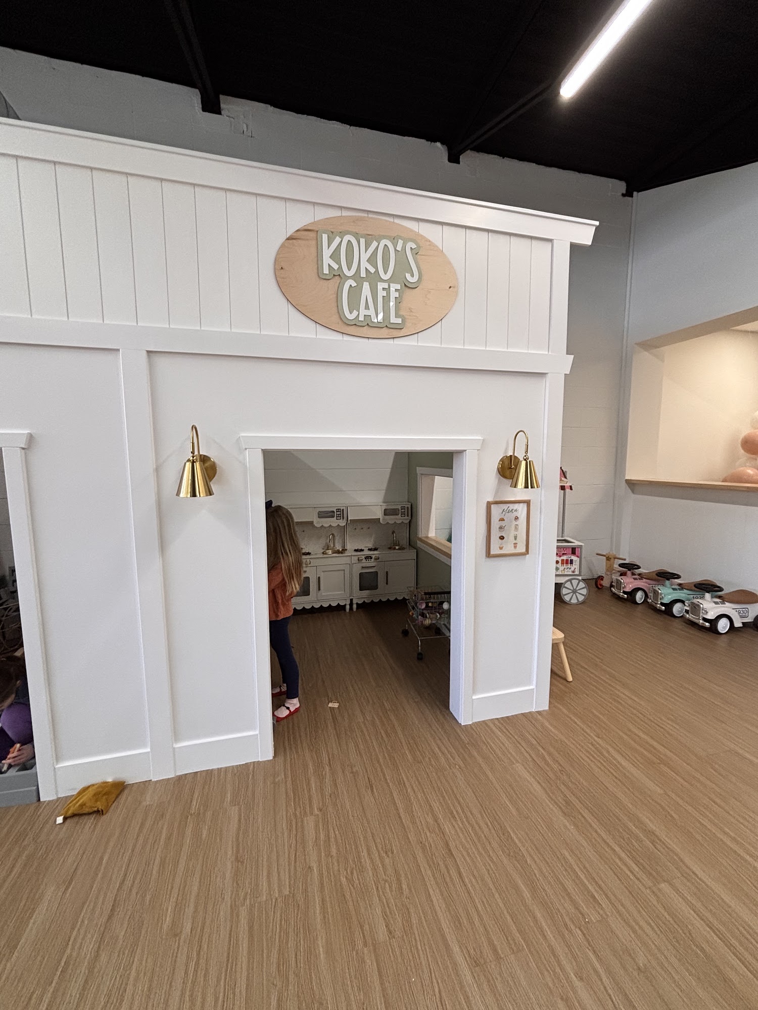 Little Blondies Playplace LLC Evansville